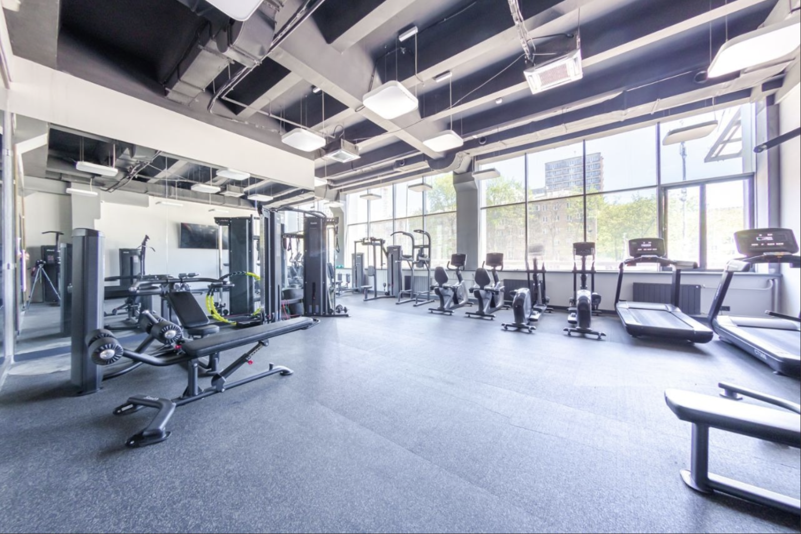 Двухуровневые апартаменты в здании бизнес класса рядом с метро Сокол