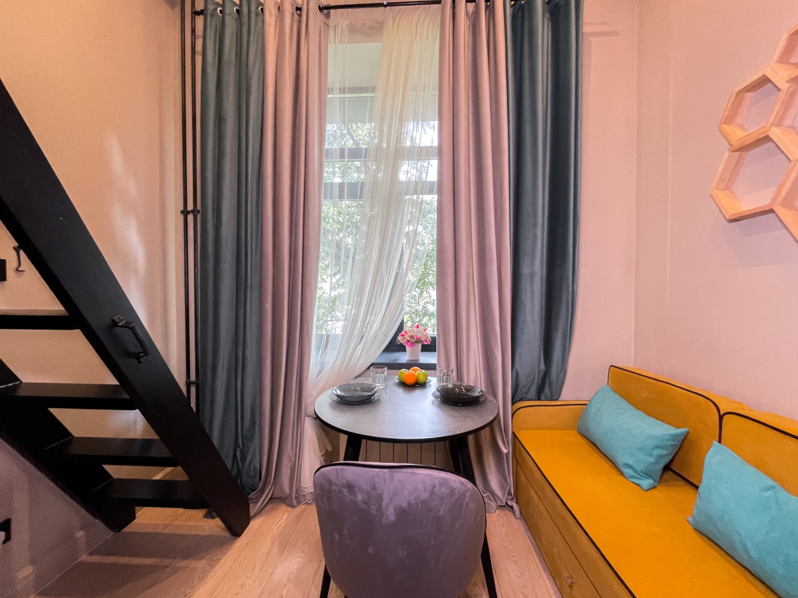 Стильная 2х-уровневая Cтудия рядом с метро Тульская 