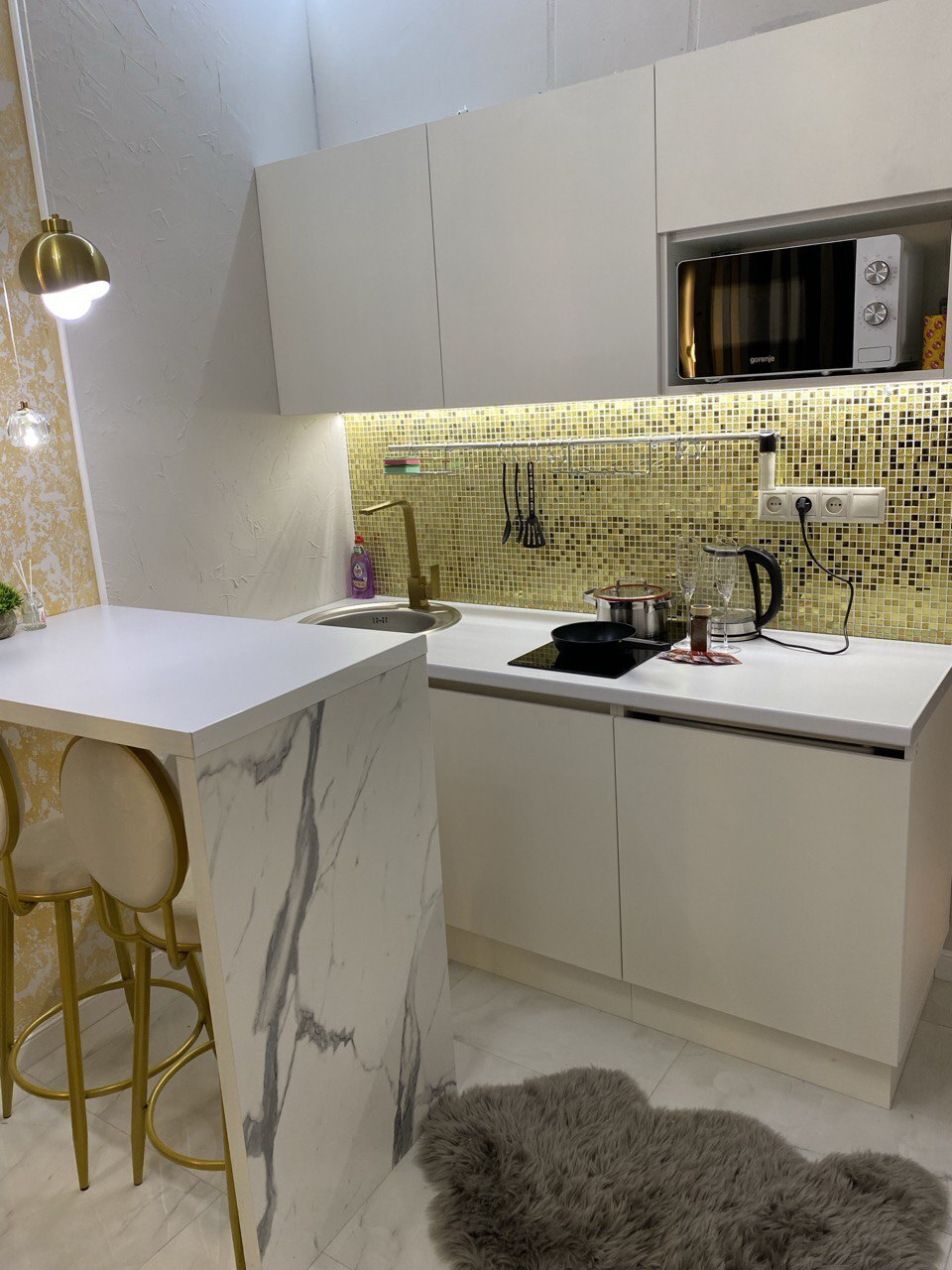 Квартира на Новоостаповской 20