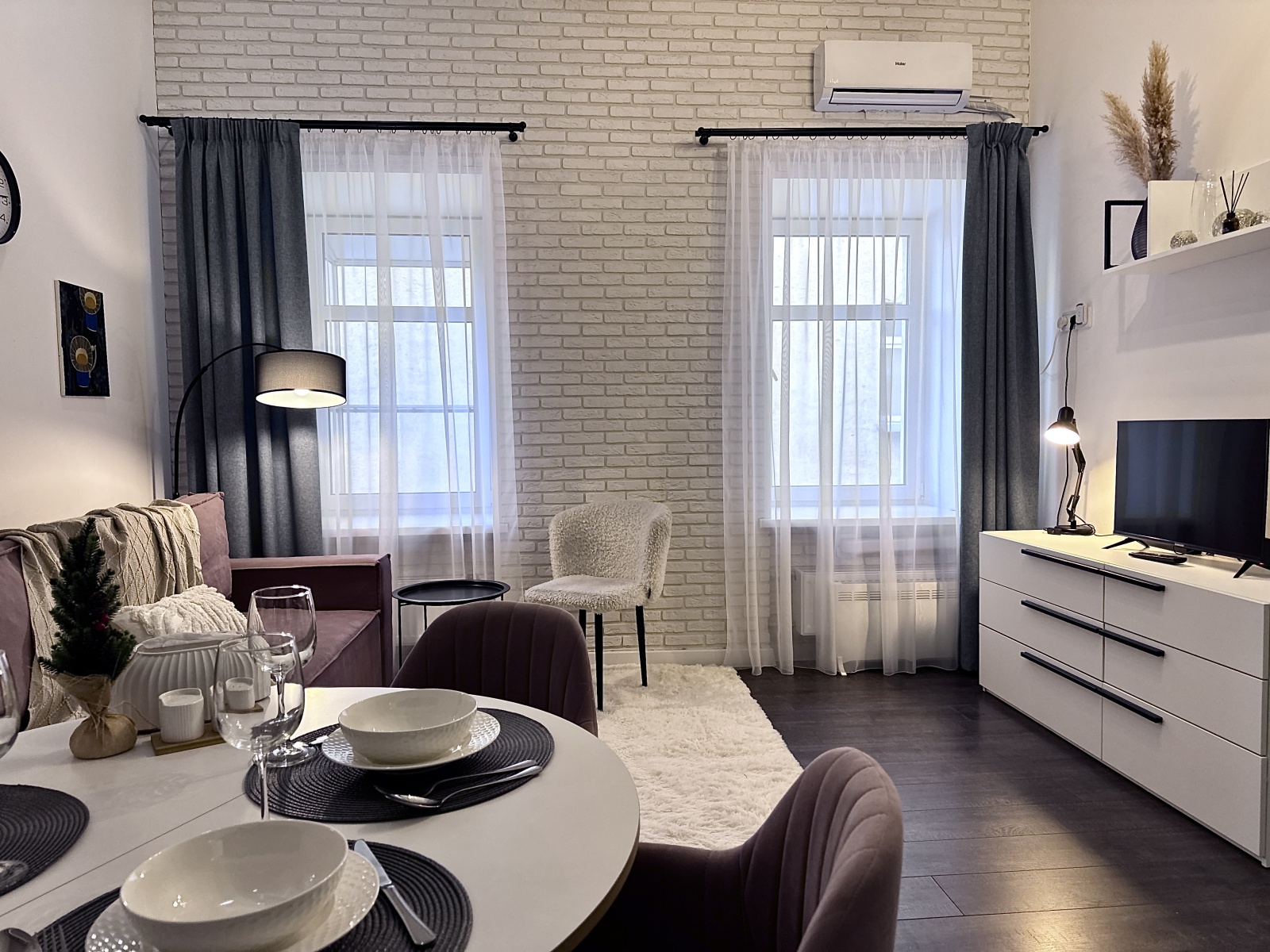 Современная просторная студия 28м на Рижской