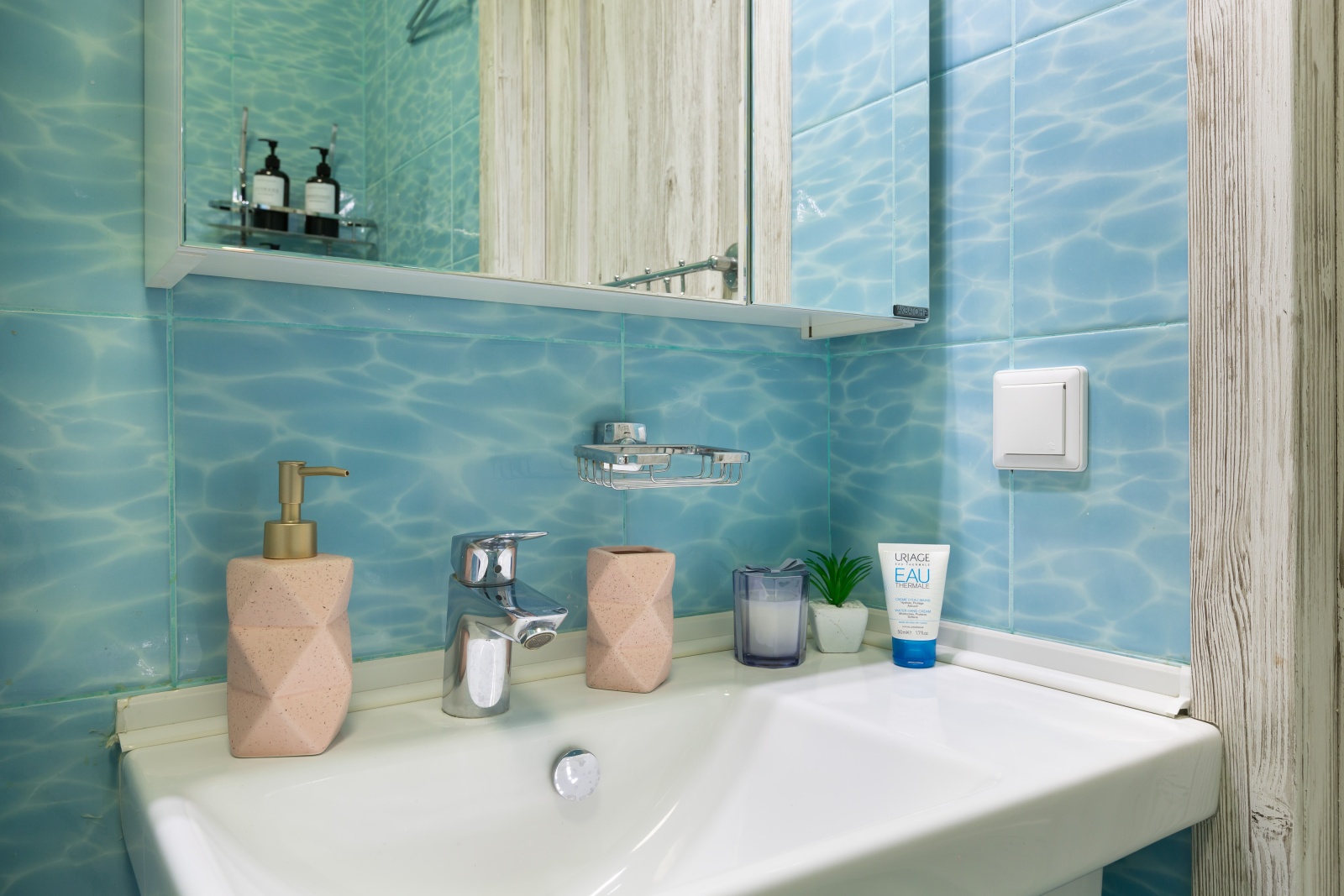 Life Apartments Дизайнерская 1-к квартира на 16 этаже 