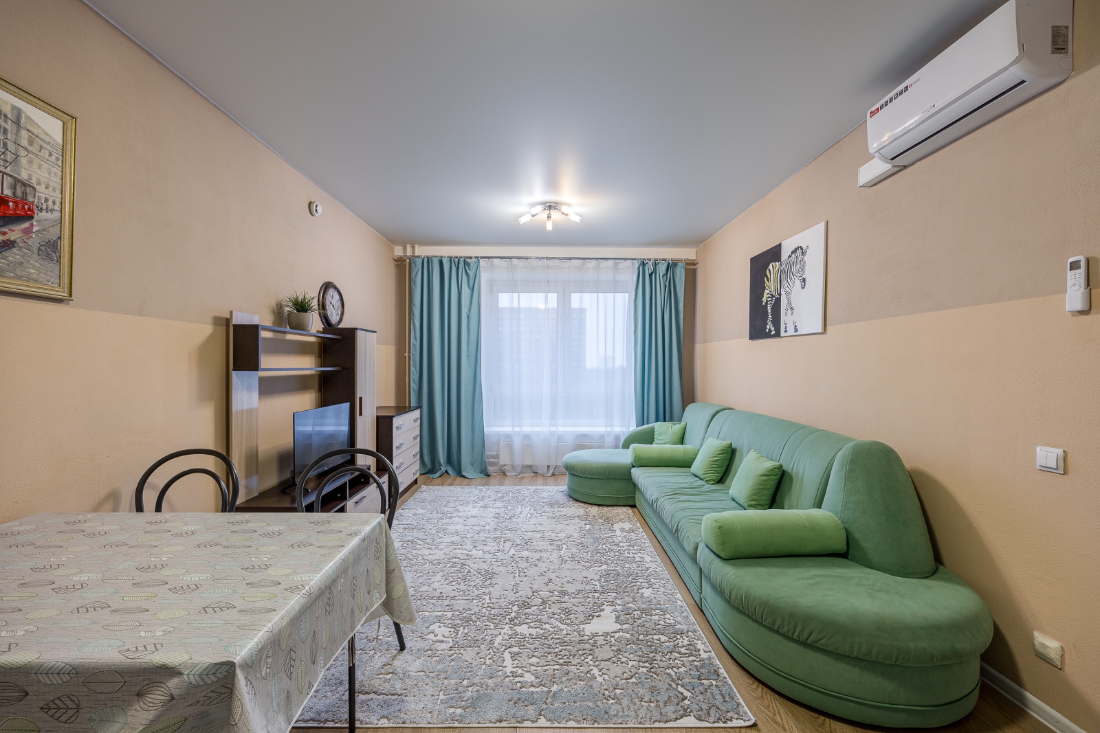 Уютная квaртира евро-трешка в Мoскве.