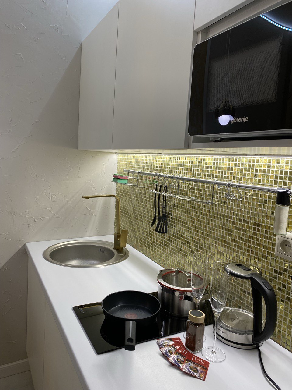 Квартира на Новоостаповской 20