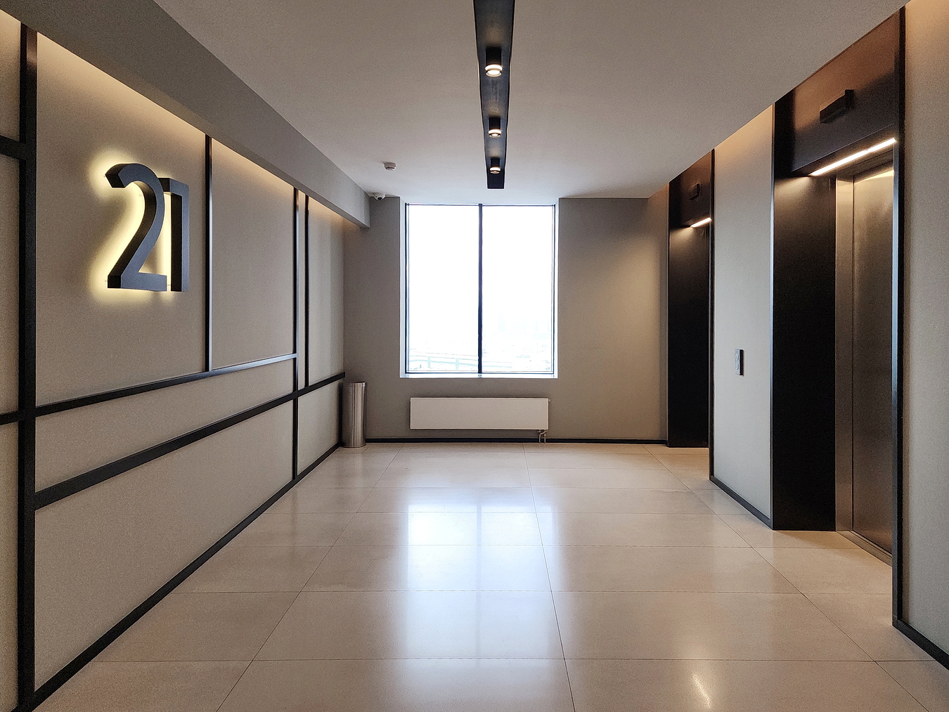 Рядом с Диснейлендом бизнес-студия с видом на Москва-реку!