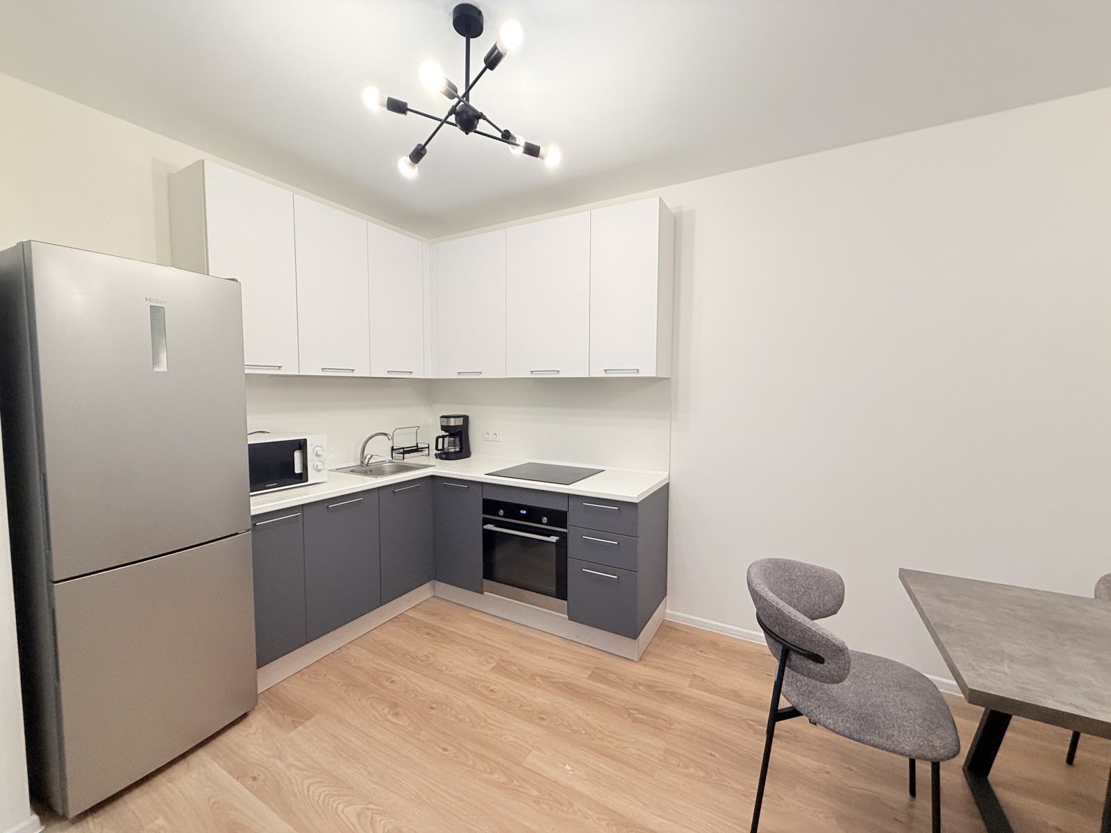 Апартаменты Зона Комфорта на Авиаторов 5