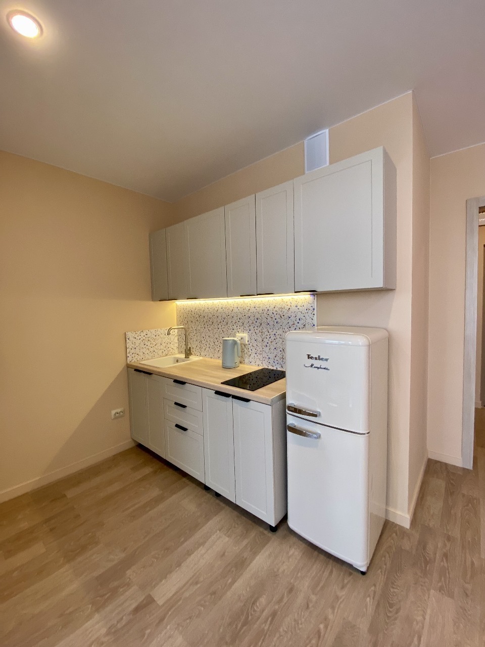 Шикaрная студия с современным peмонтoм.