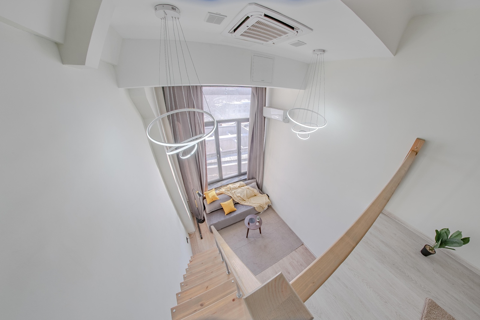 Двухуровневые апартаменты в здании бизнес класса рядом с метро Сокол