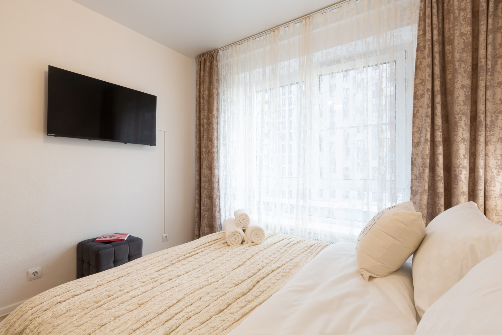 Life Apartments Комфортабельная Евродвушка 