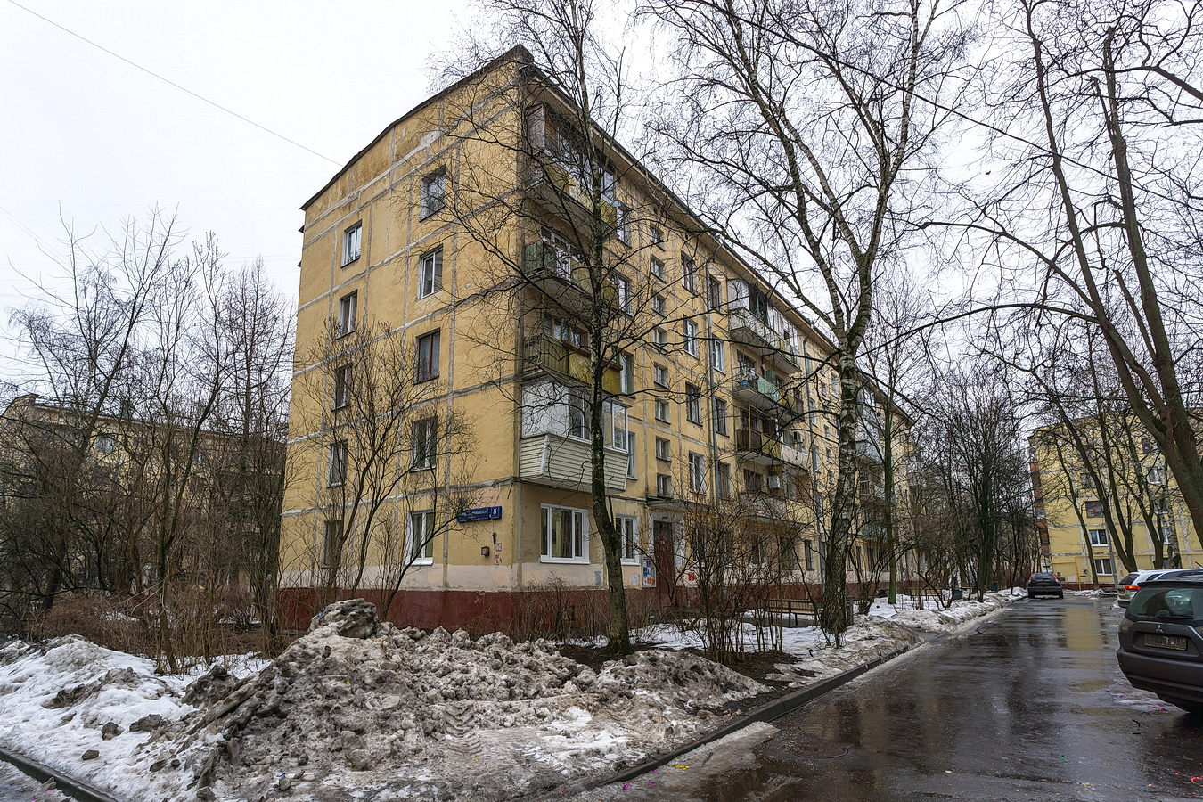 2-комнатная квартира с двумя раздельными кроватями.