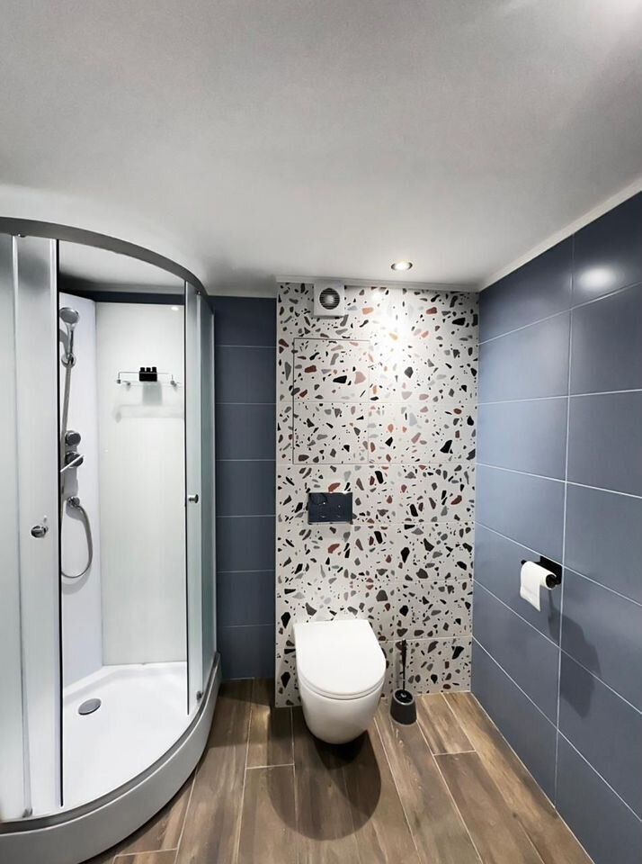 Двухуровневые апартаменты в уютном переулке