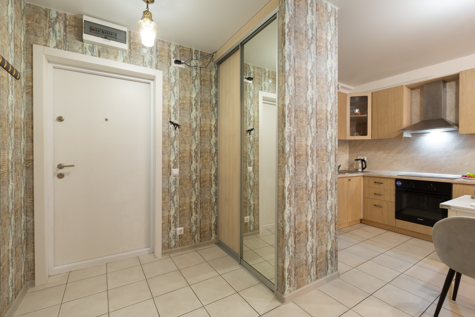 Life Apartments Комфортабельная Евродвушка 