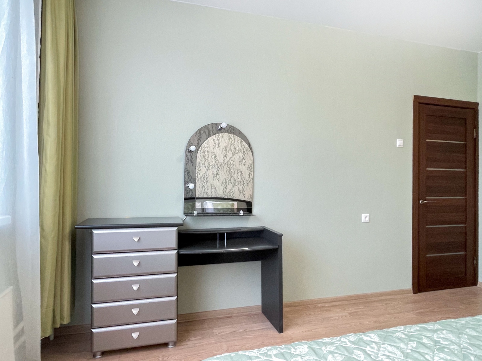 Просторные апартаменты Like Home Apartment у м. Oзepная