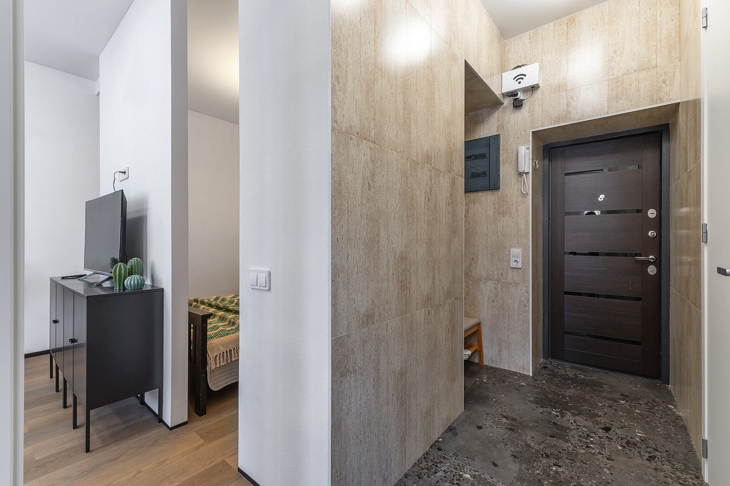 2-комнатная квартира на 1 этаже рядом с ФМБЦ им.Бурназяна А.И.