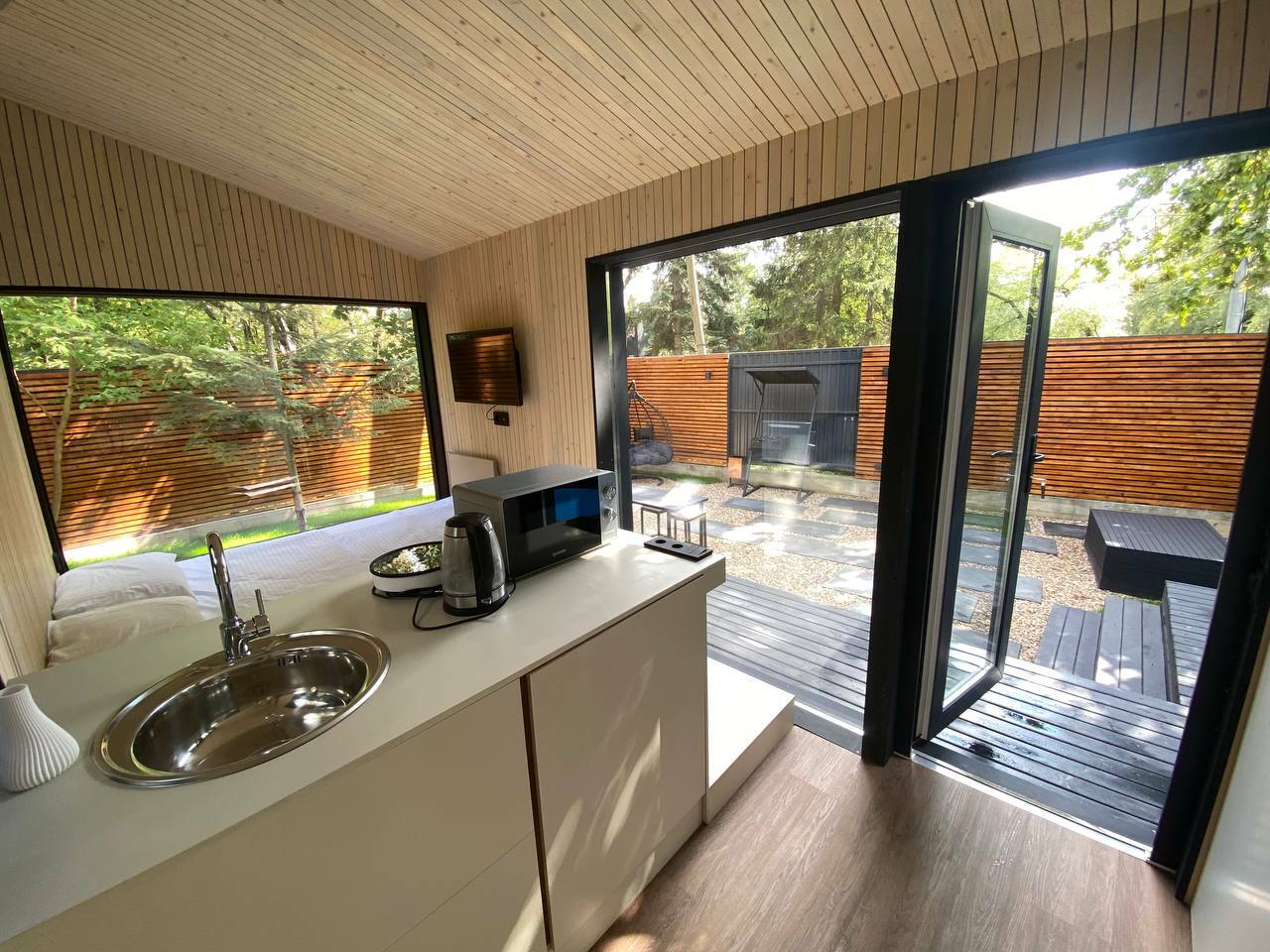  Ультрасовременный домик для отдыха вдвоем с сауной, мангальной зоной и купелью на берегу Немчиновского пруда!