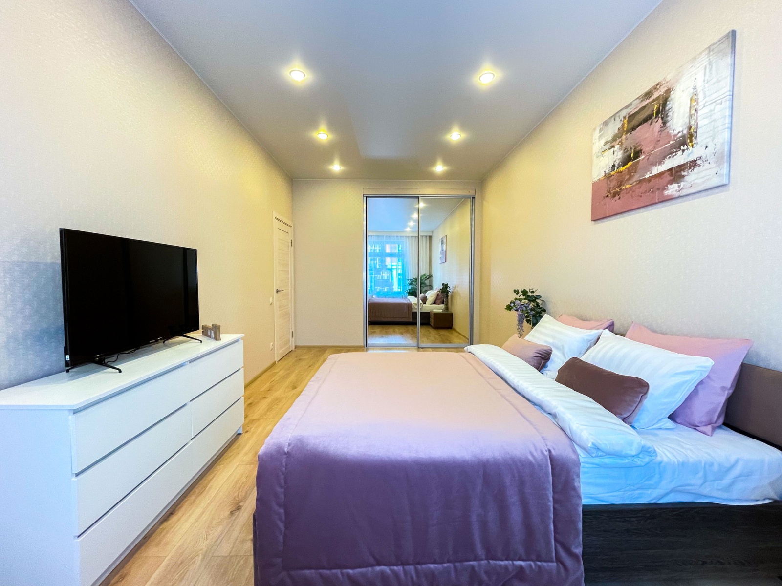 Шикарная евродвушка комфорт класса Like Home Apartment у м. Рассказовка