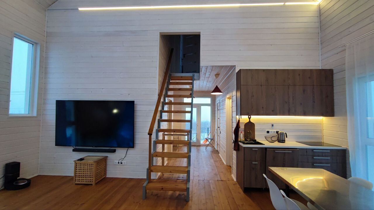 Большой дом Barnhouse · Tish