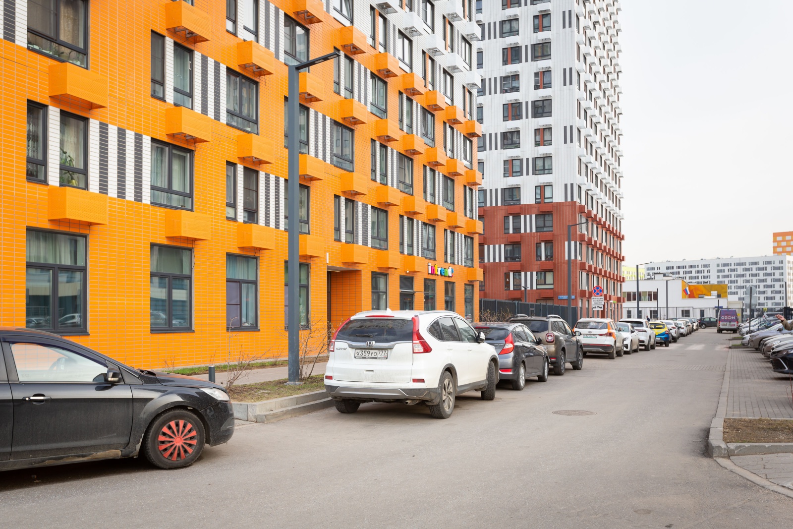 Life Apartments Комфортабельная Евродвушка 