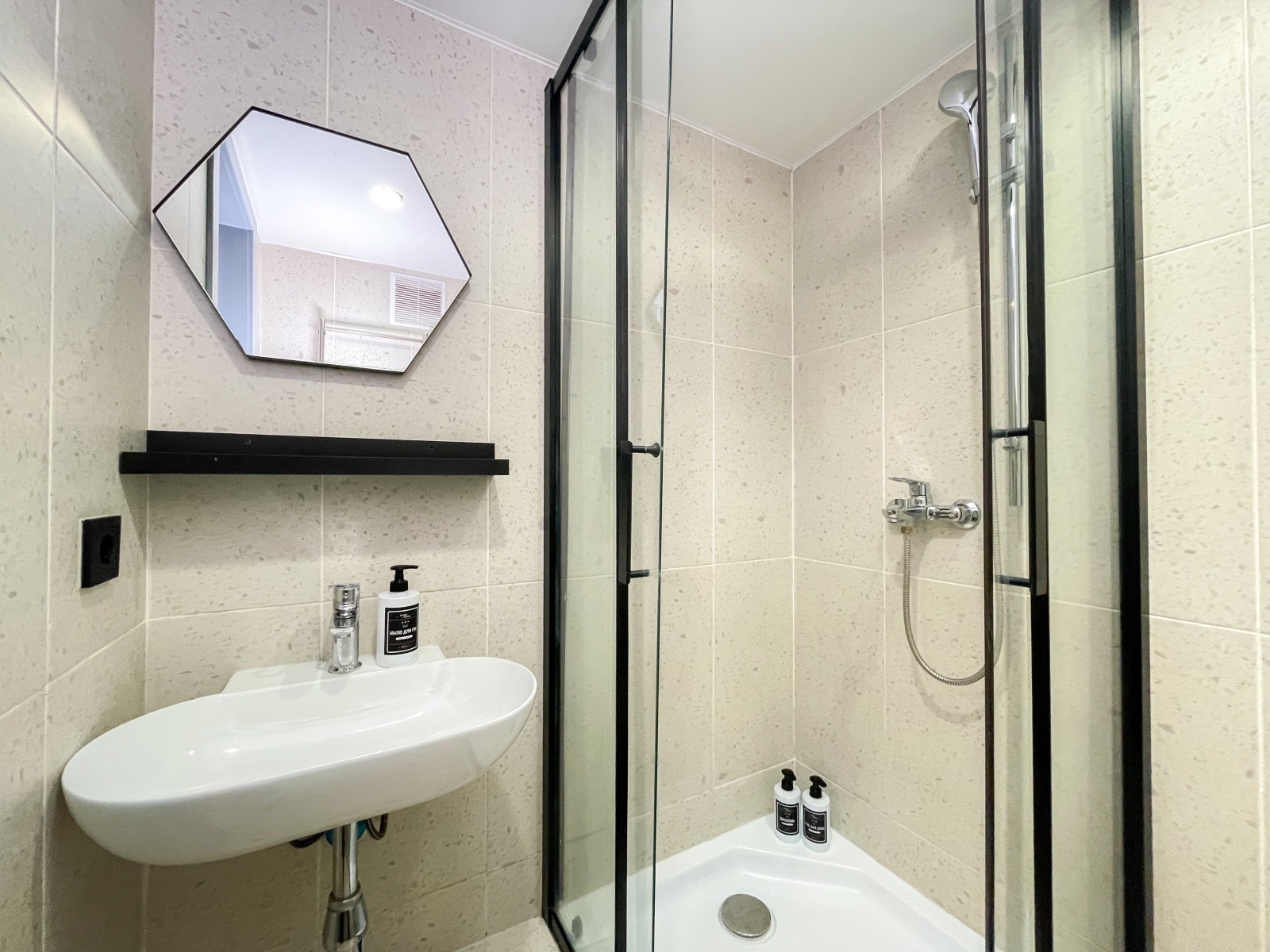 Стильная 2х-уровневая Cтудия рядом с метро Тульская 