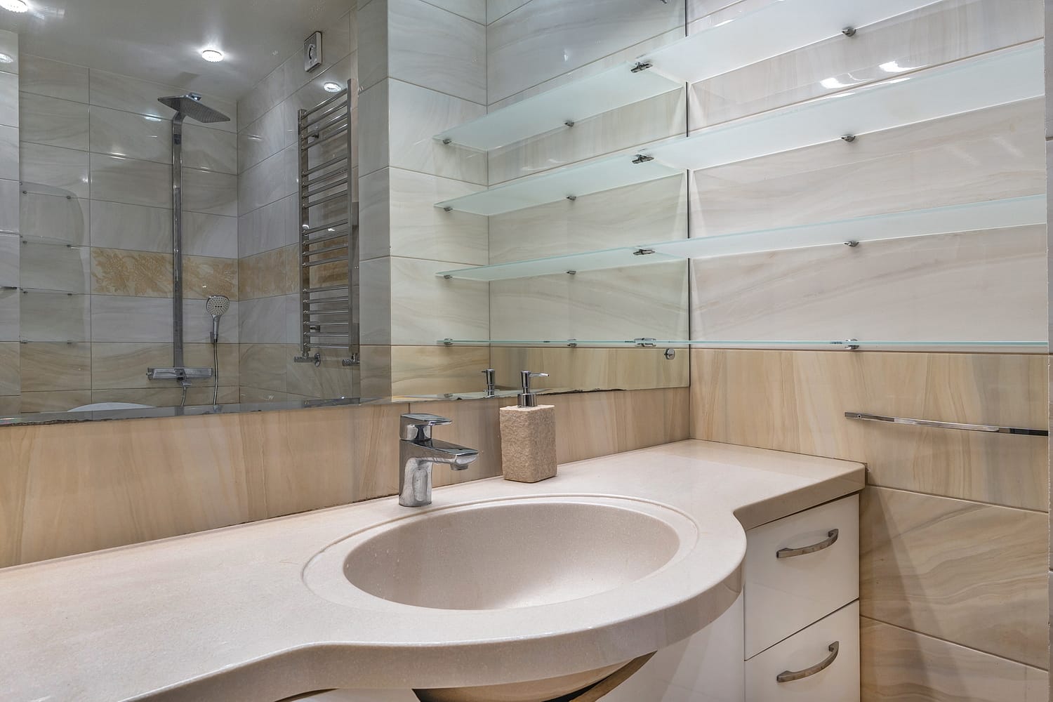 Дизайнерская 1-комнатная квартира рядом с Киевским вокзалом!