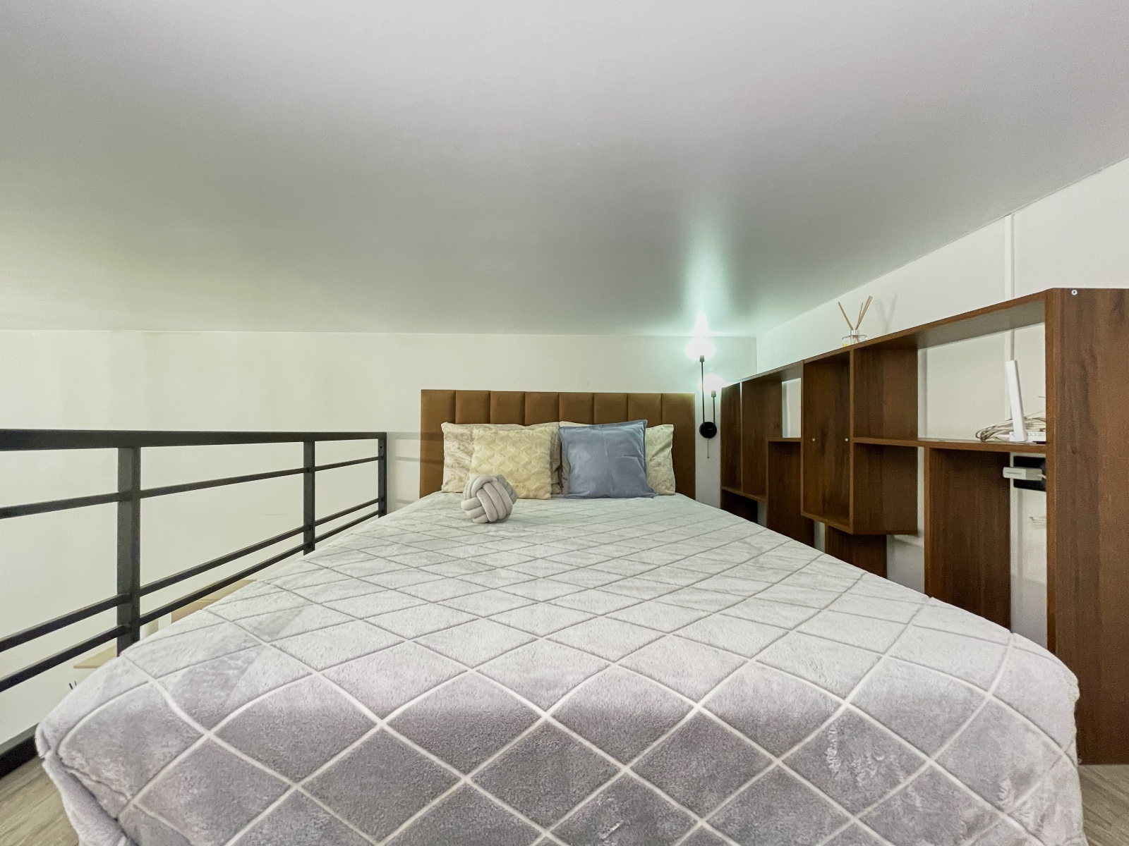 Двухуровневая квартира с двумя кроватями от FolkFort