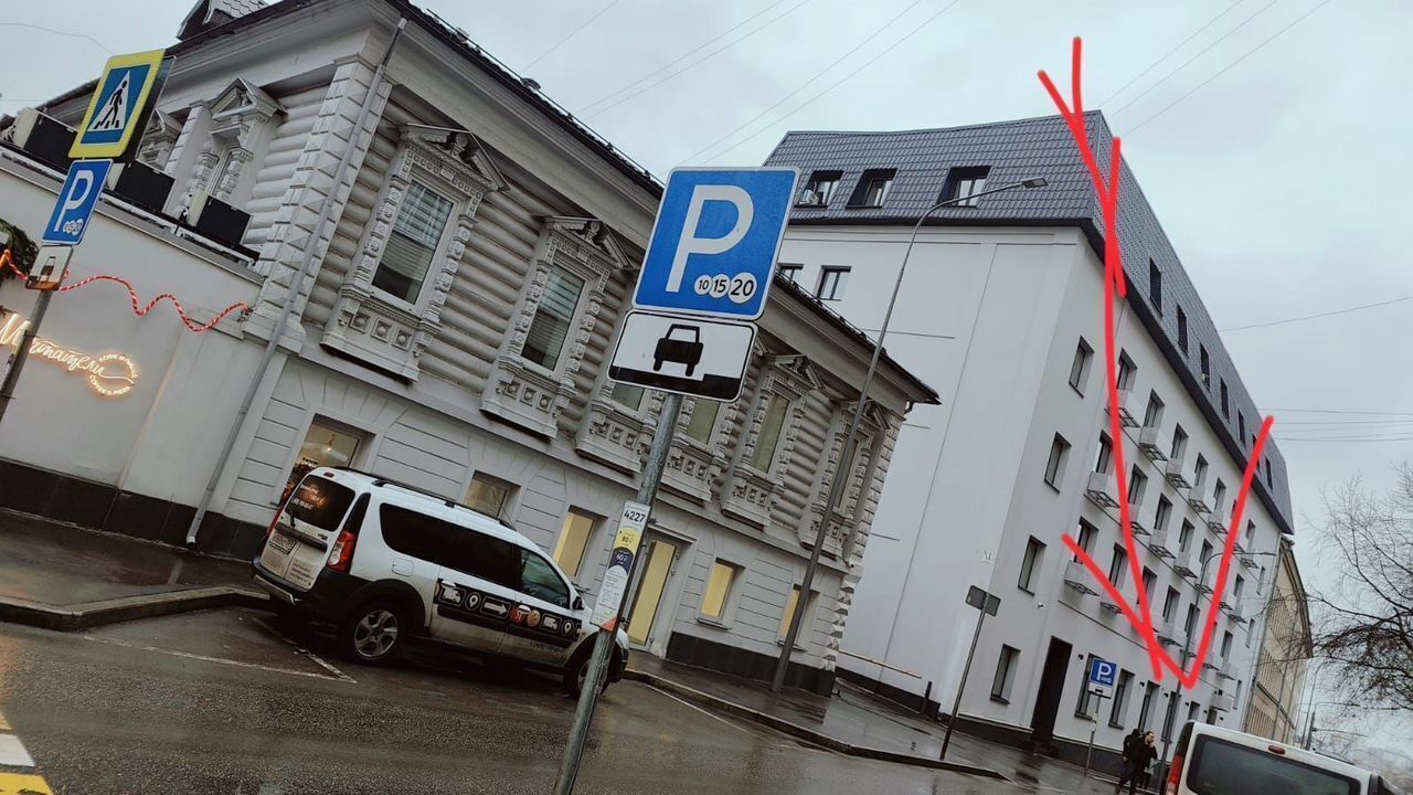 Двухуровневые апартаменты в уютном переулке