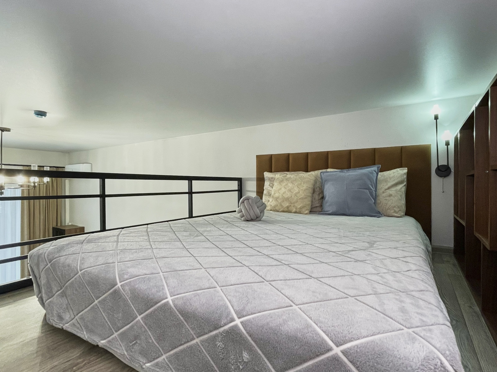 Двухуровневая квартира с двумя кроватями от FolkFort