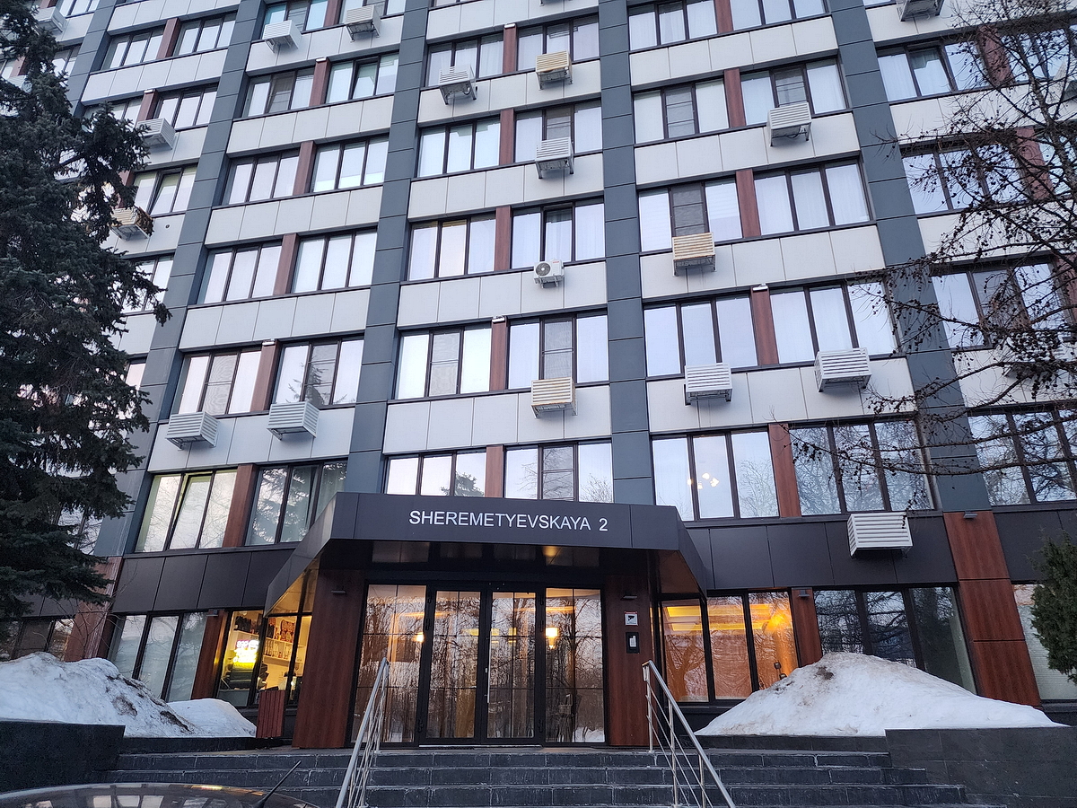 Рядом с Останкино двухуровневая студия для 3 гостей!