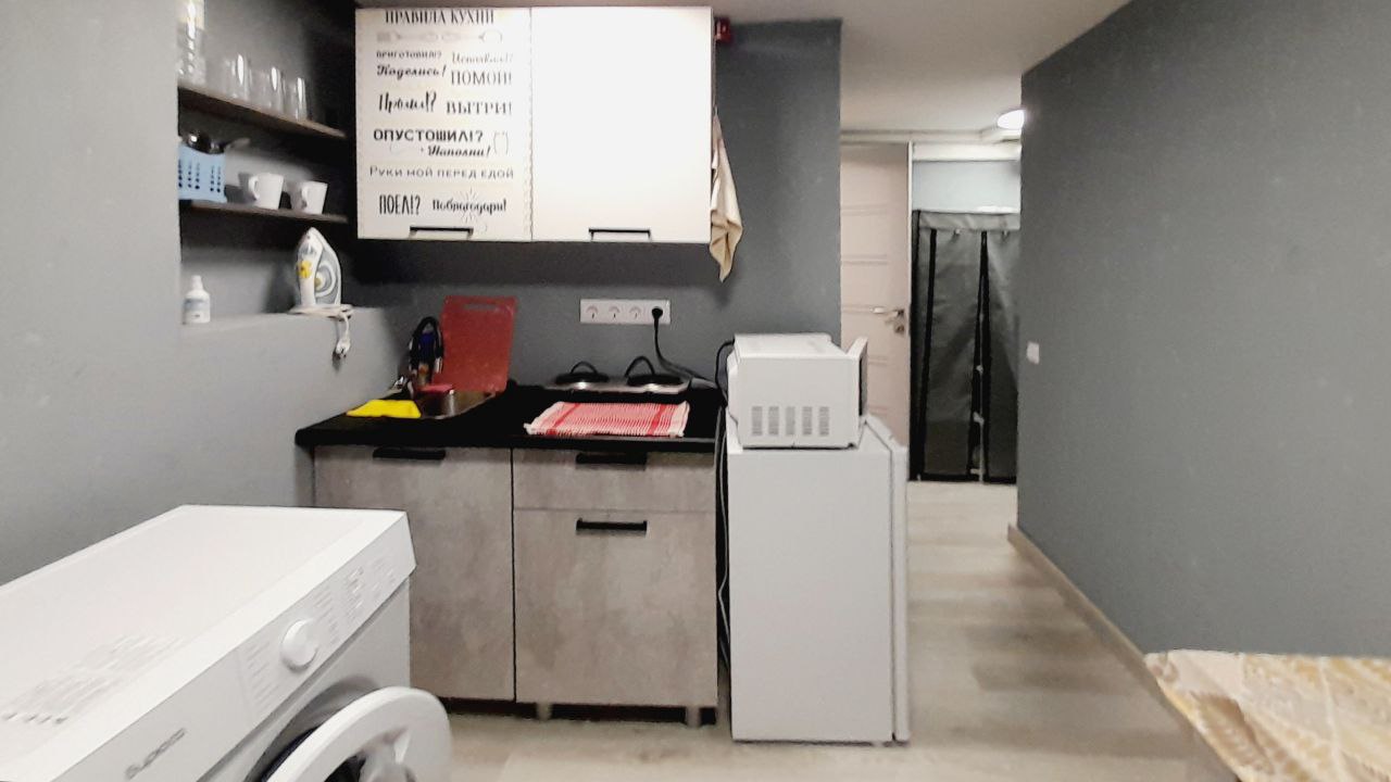 Уютный лофт без окна в цокольном этаже