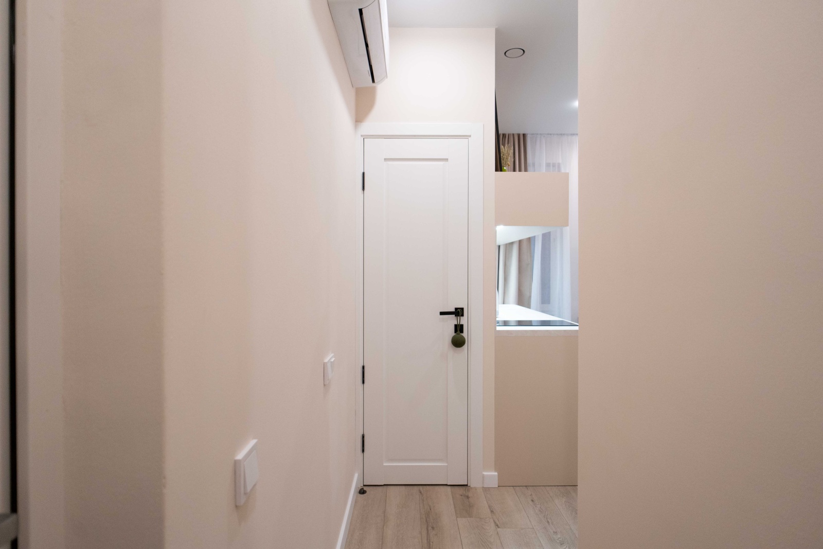 Уютная студия на Новоостаповской