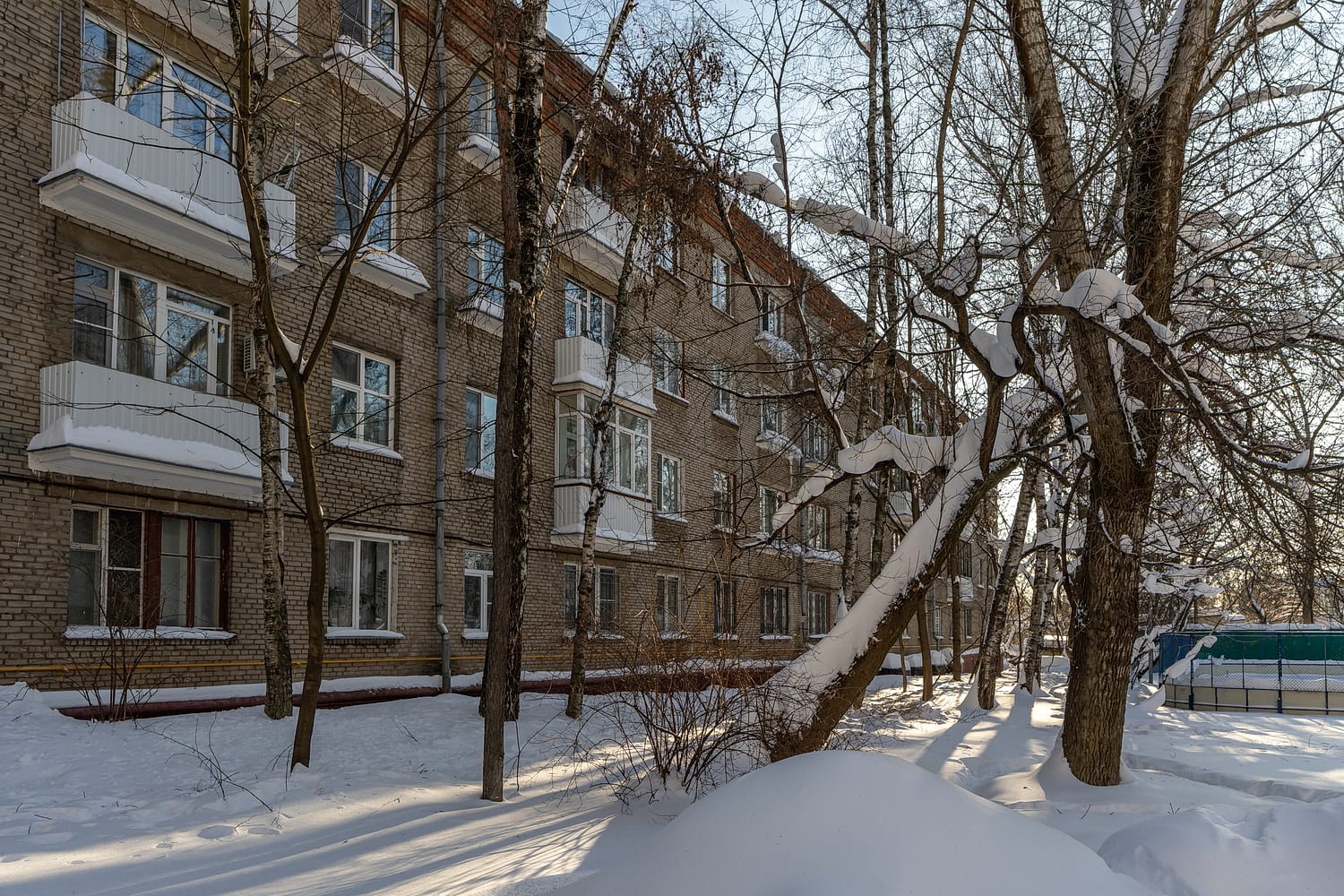 2-комнатная квартира на 1 этаже рядом с ФМБЦ им.Бурназяна А.И.