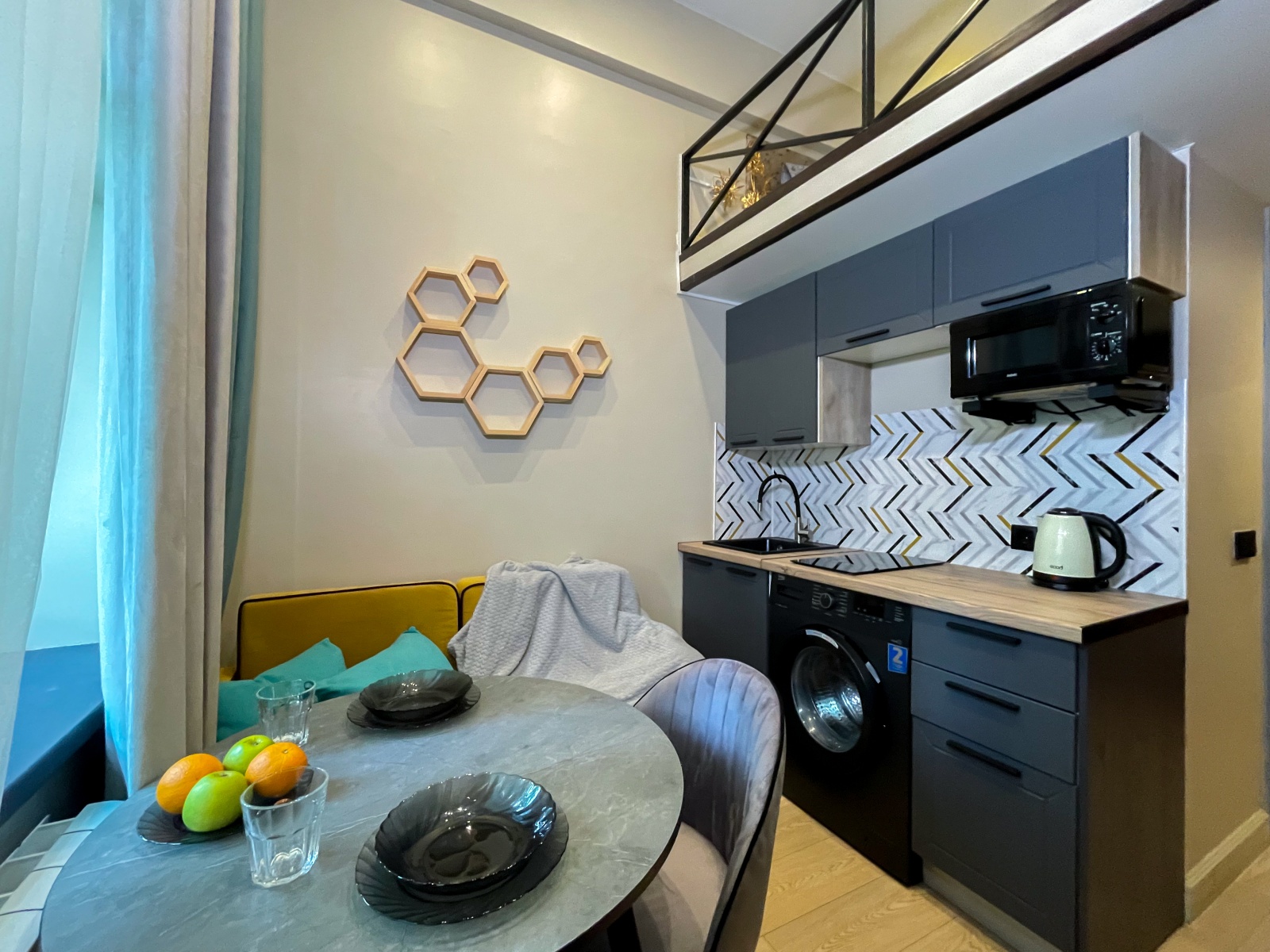 Стильная 2х-уровневая Cтудия рядом с метро Тульская 