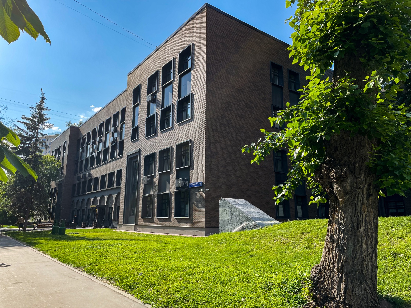 Стильная 2х-уровневая Cтудия рядом с метро Тульская 