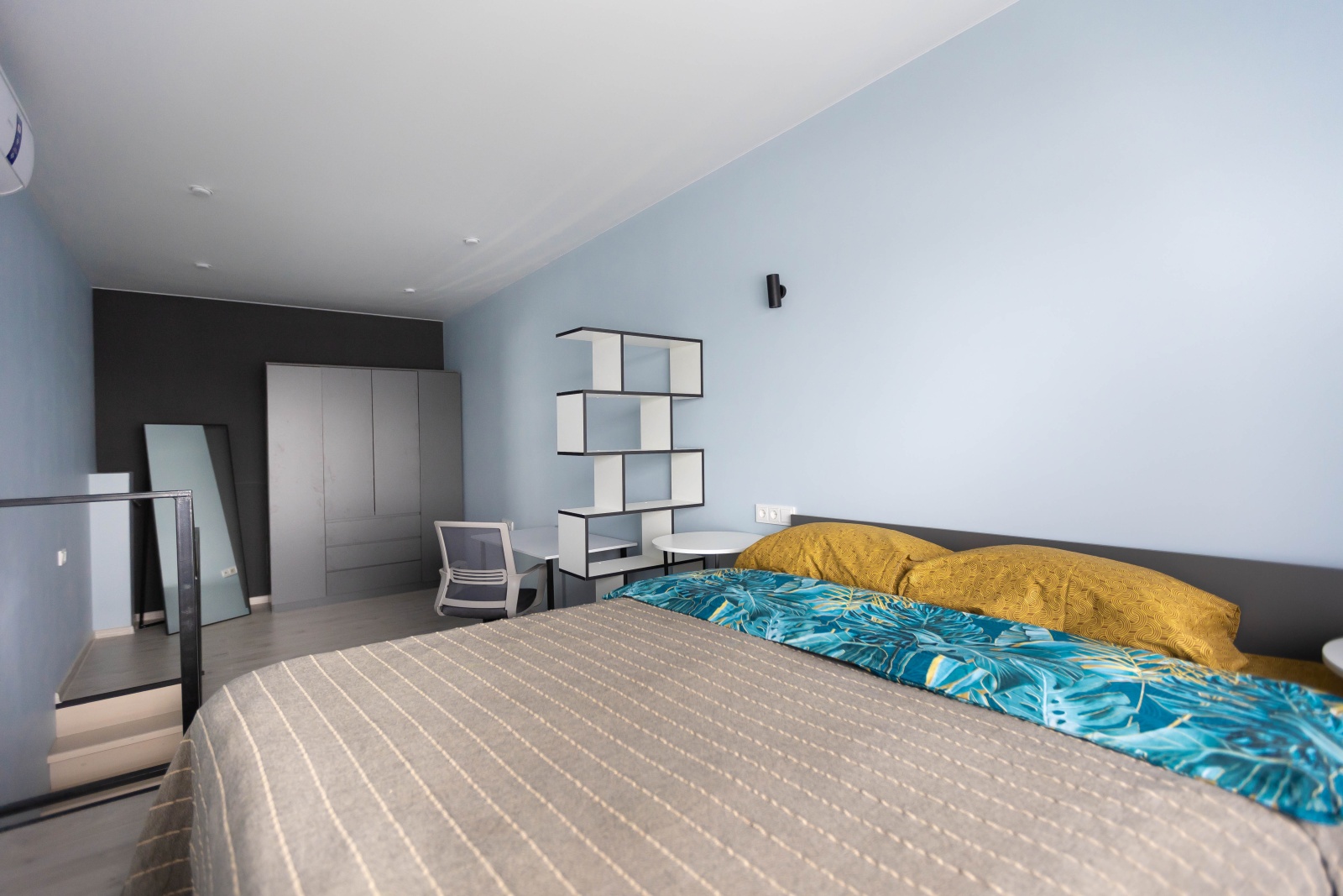 Сдается двух-уровневая квартира