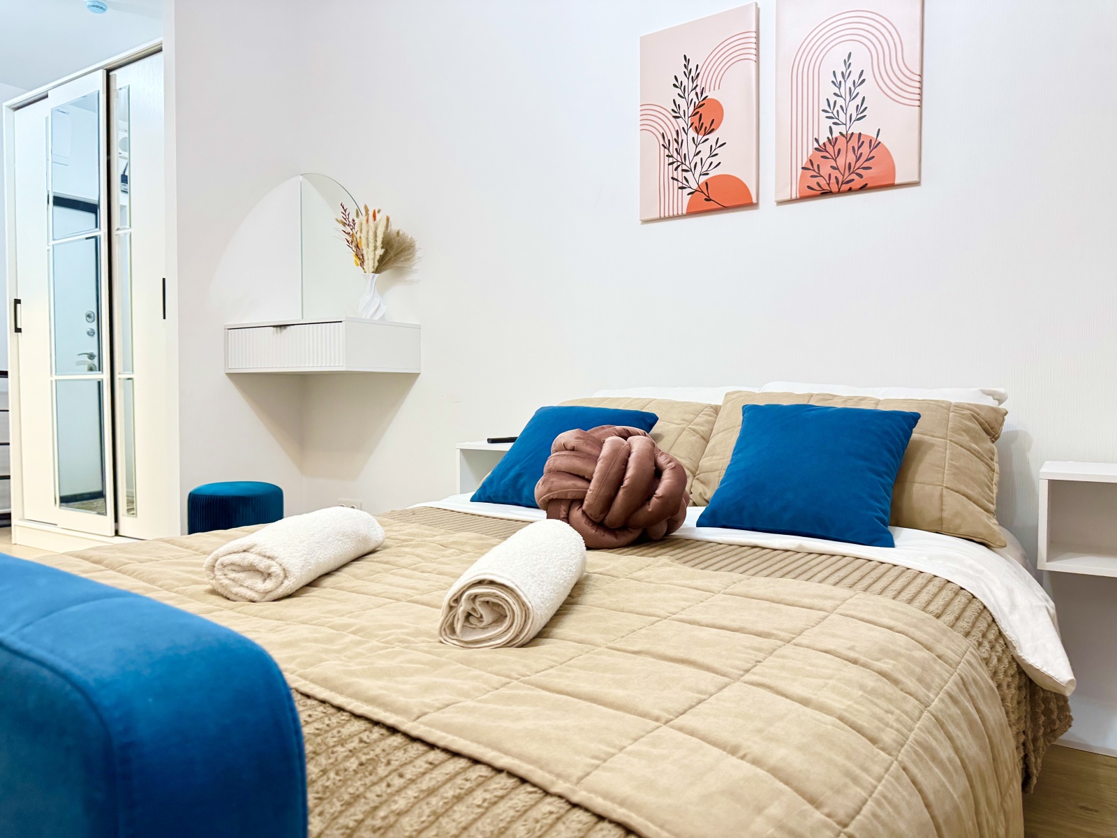 Апартаменты Зона Комфорта на Авиаторов 5