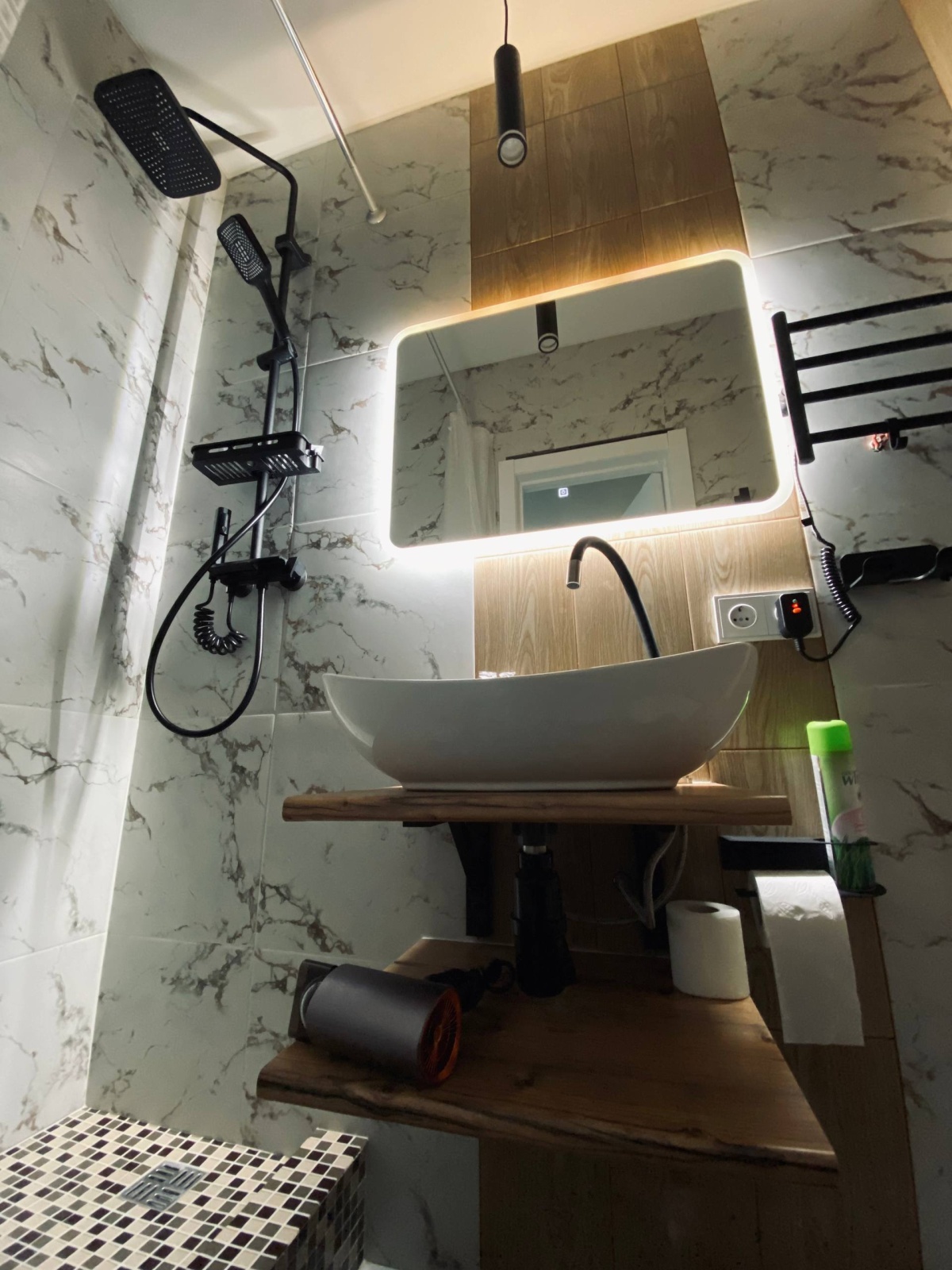 Квартира на Новоостаповской 20