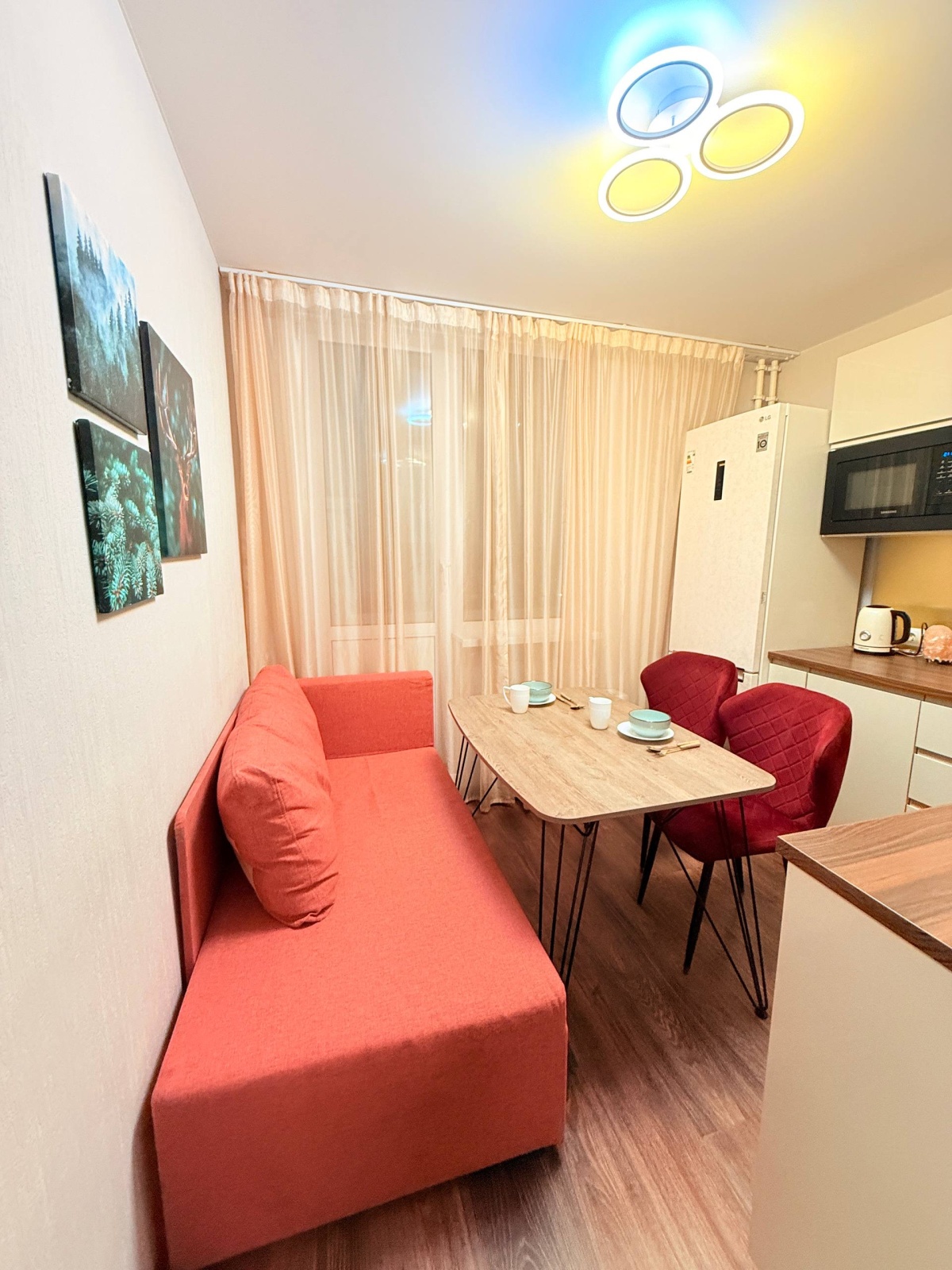 Апартаменты Зона Комфорта на Эйнштейна 3