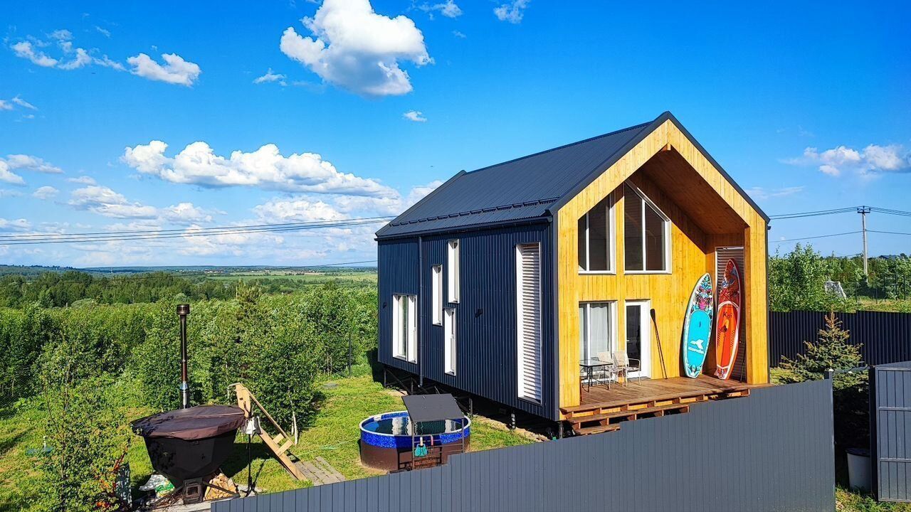 Большой дом Barnhouse · Tish