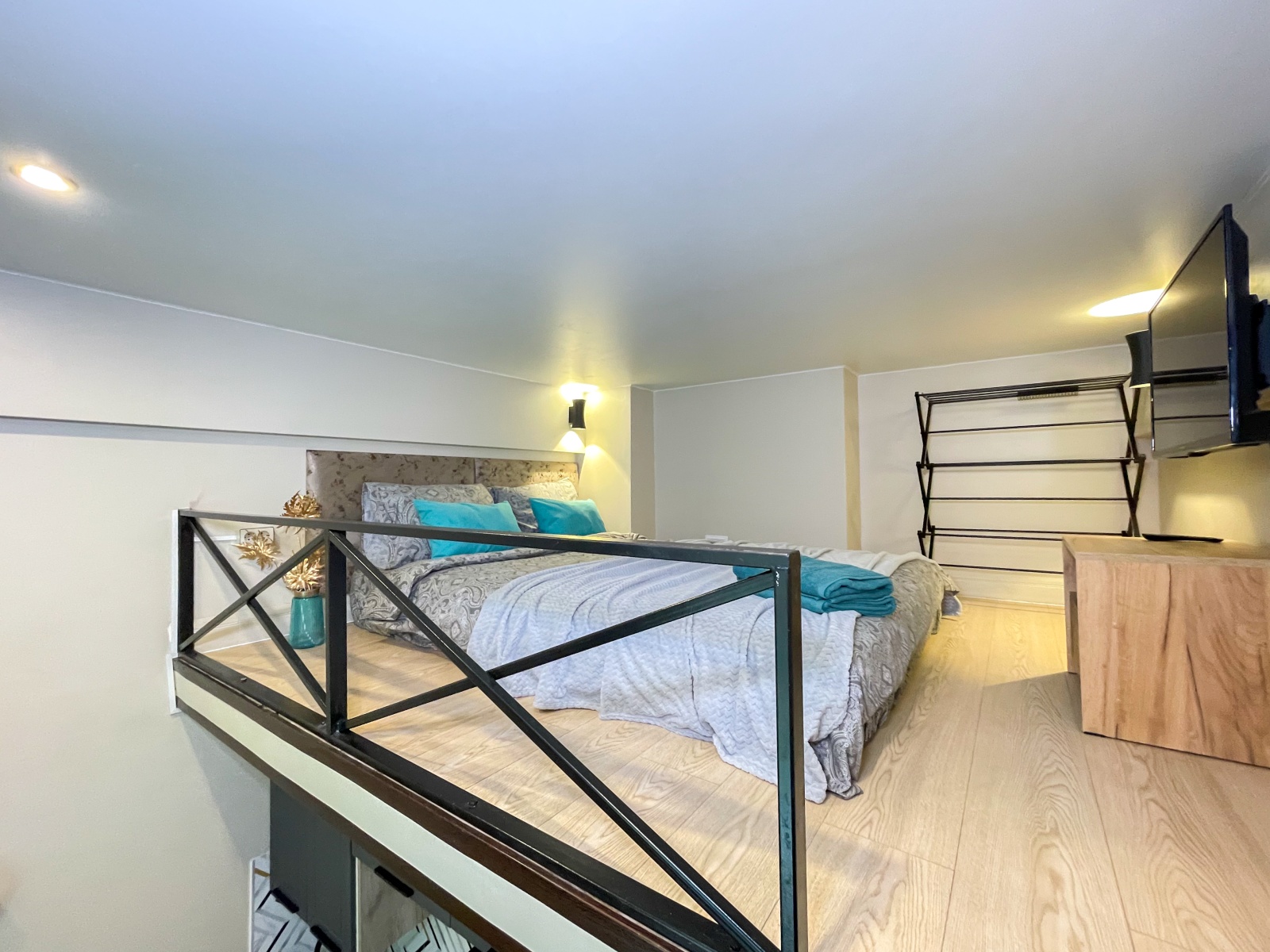 Стильная 2х-уровневая Cтудия рядом с метро Тульская 