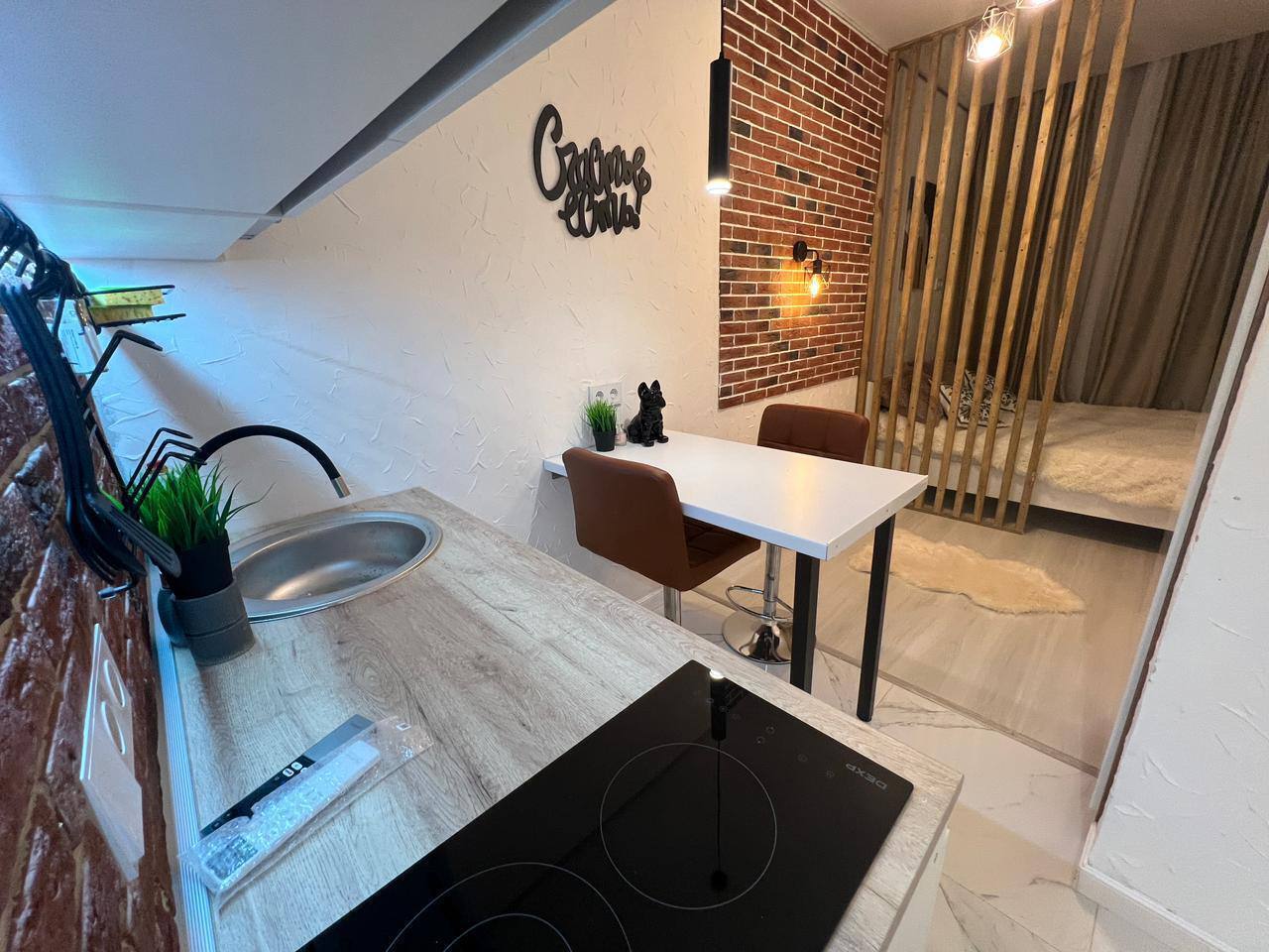 Квартира на Новоостаповской 20