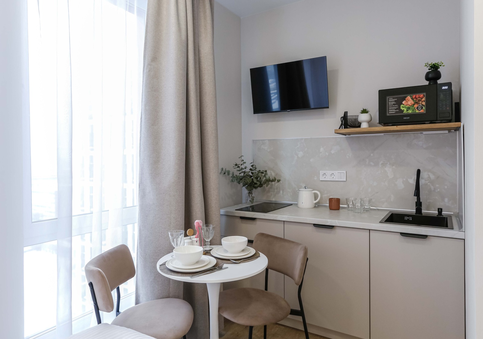 Уютная студия на Новоостаповской