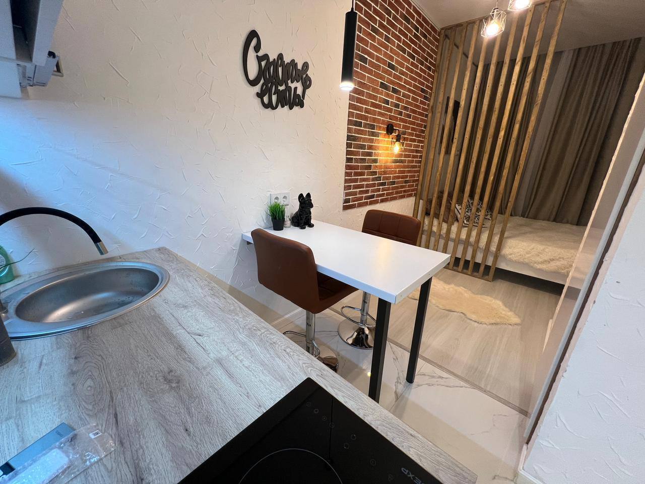 Квартира на Новоостаповской 20