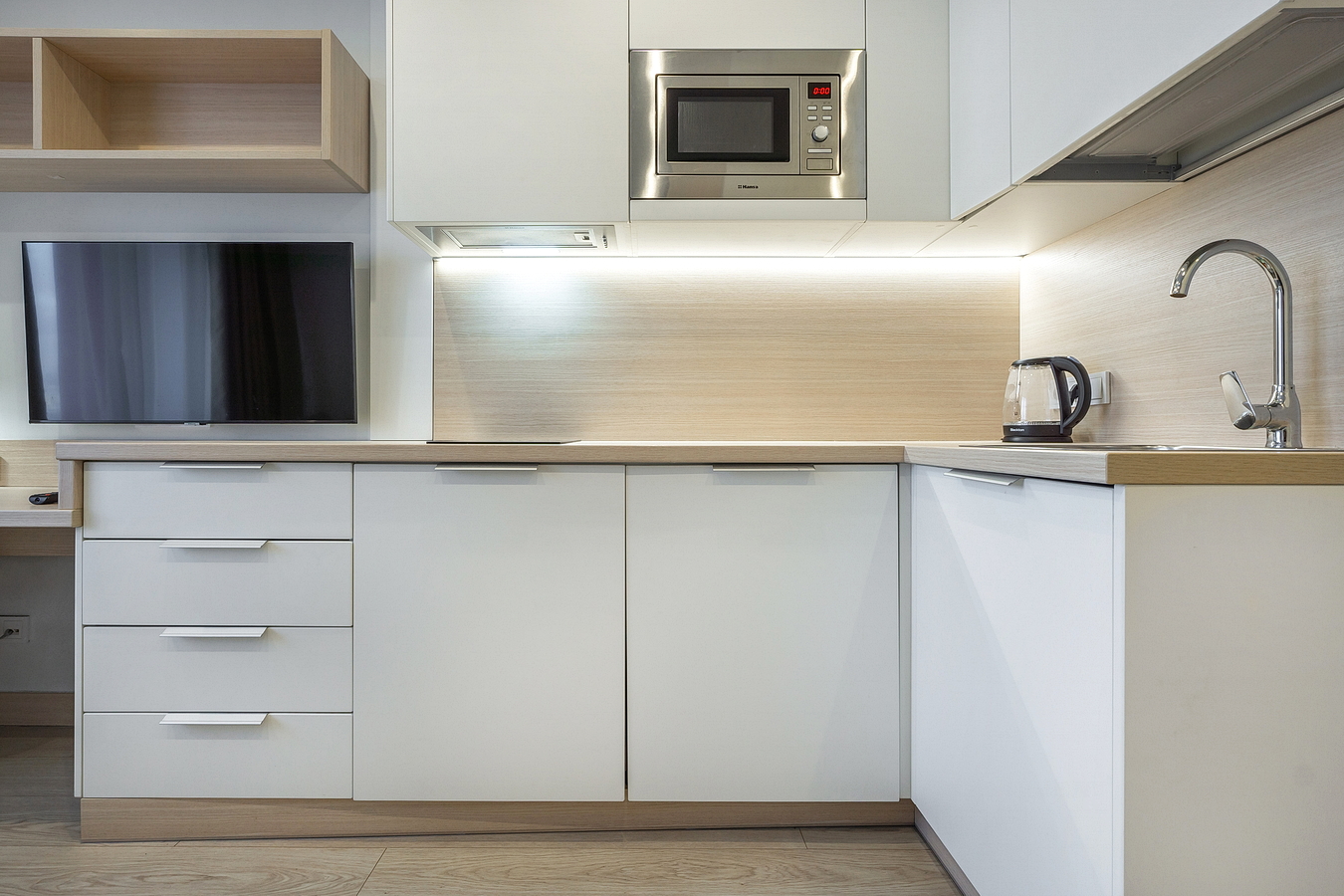 Рядом с Диснейлендом бизнес-студия с видом на Москва-реку!