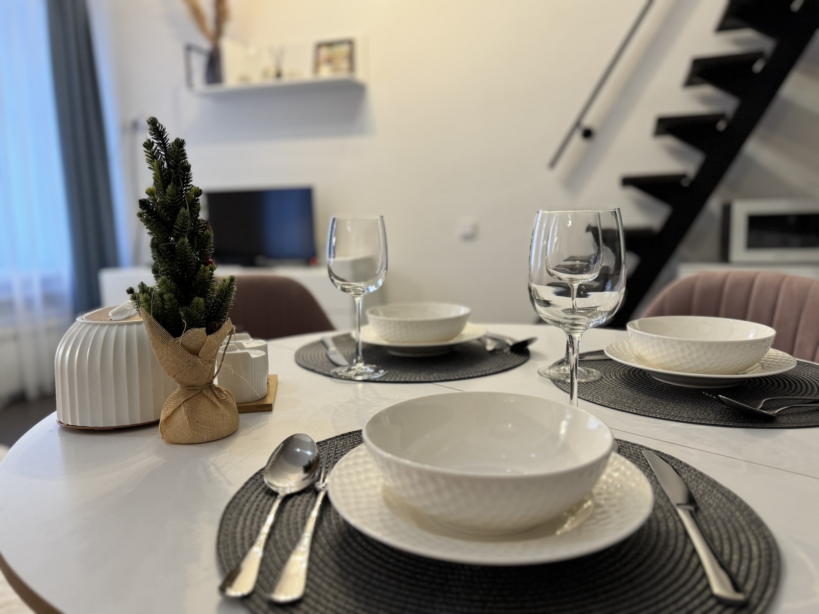 Современная просторная студия 28м на Рижской