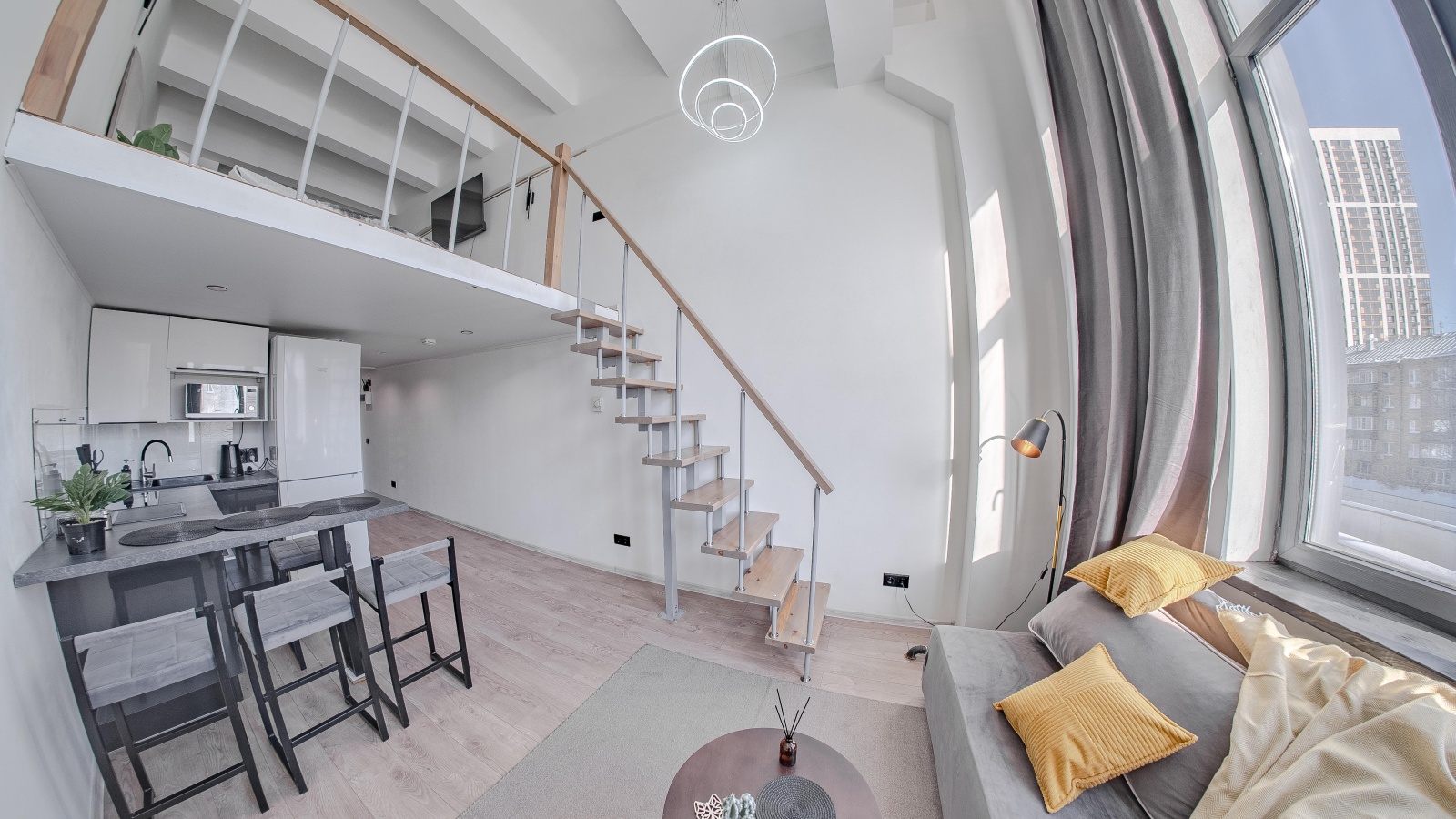 Двухуровневые апартаменты в здании бизнес класса рядом с метро Сокол