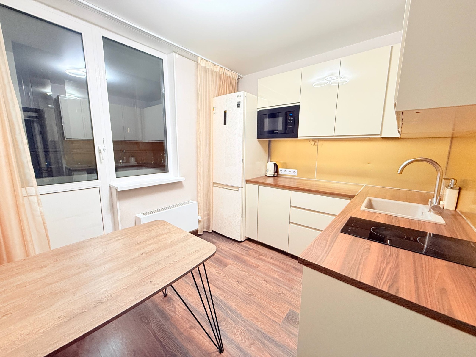 Апартаменты Зона Комфорта на Эйнштейна 3