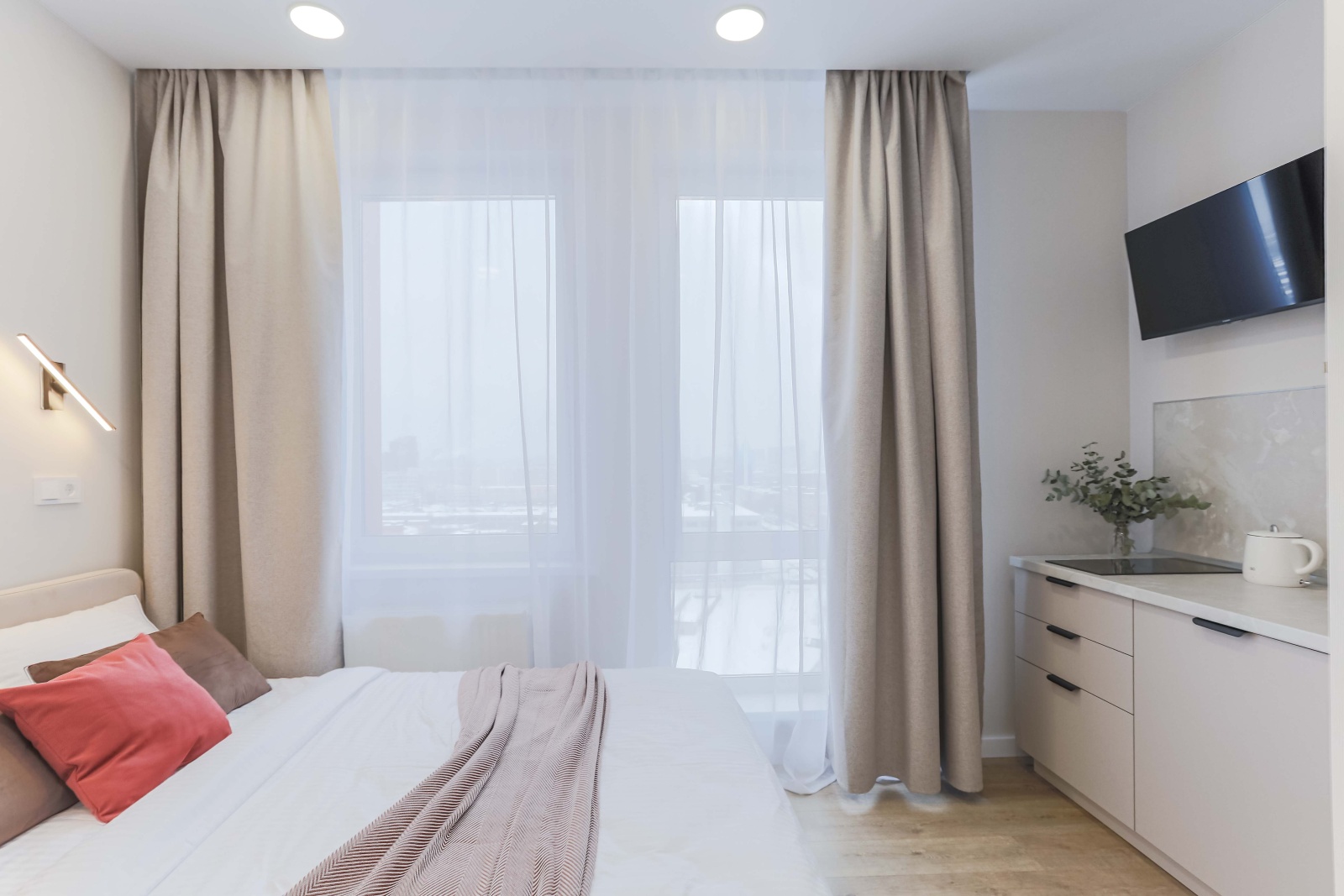 Уютная студия на Новоостаповской