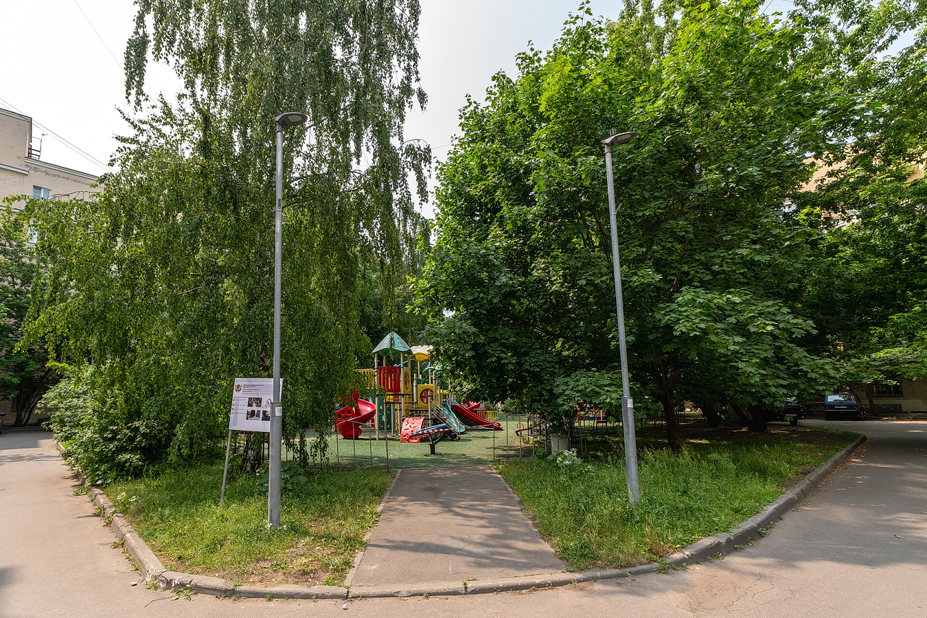 1-комнатная квартира в доме памятнике архитектуры рядом с Плехановским институтом.