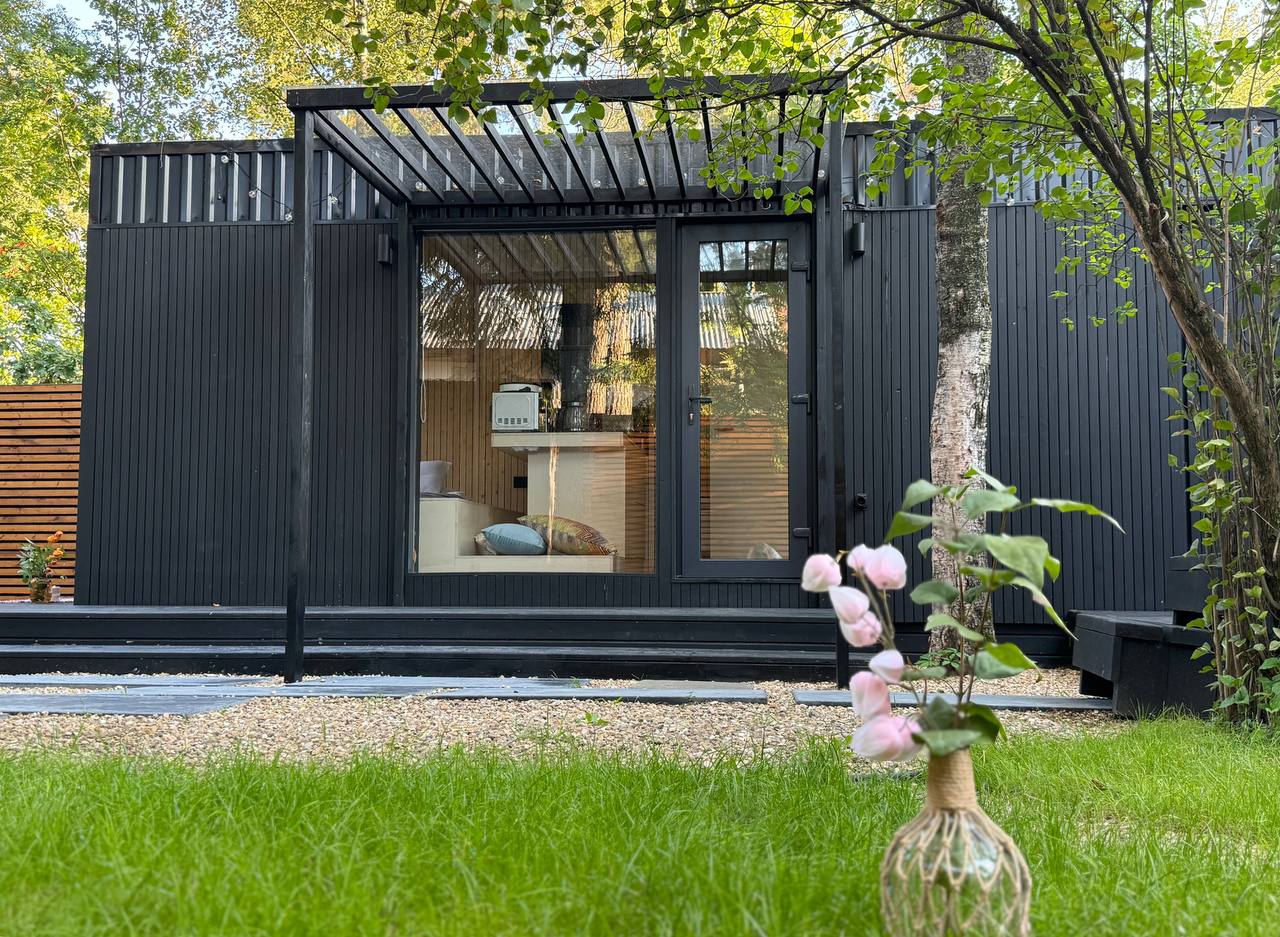 Ультрасовременный домик для отдыха вдвоем с сауной, мангальной зоной и купелью на берегу Немчиновского пруда!