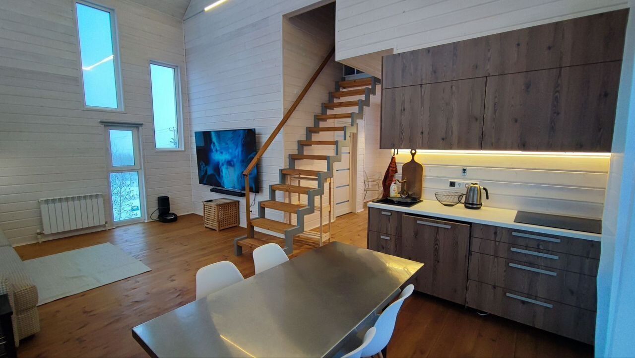 Большой дом Barnhouse · Tish