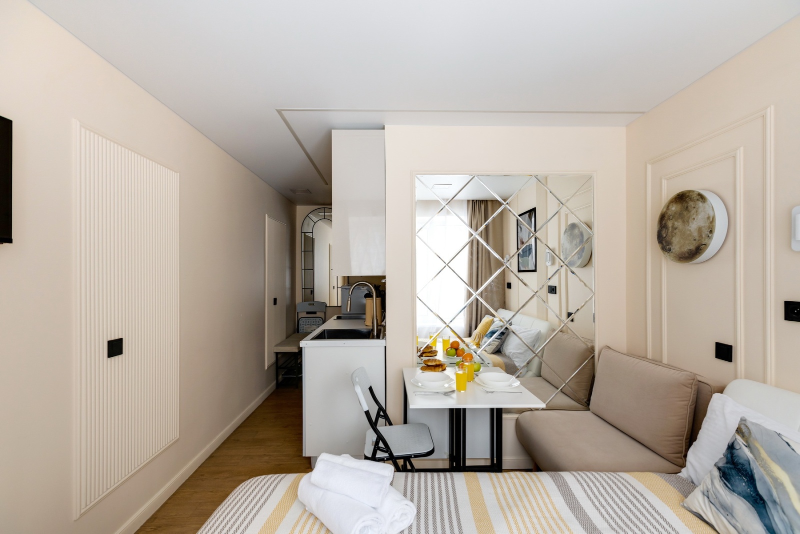 Студия Venera от Home24